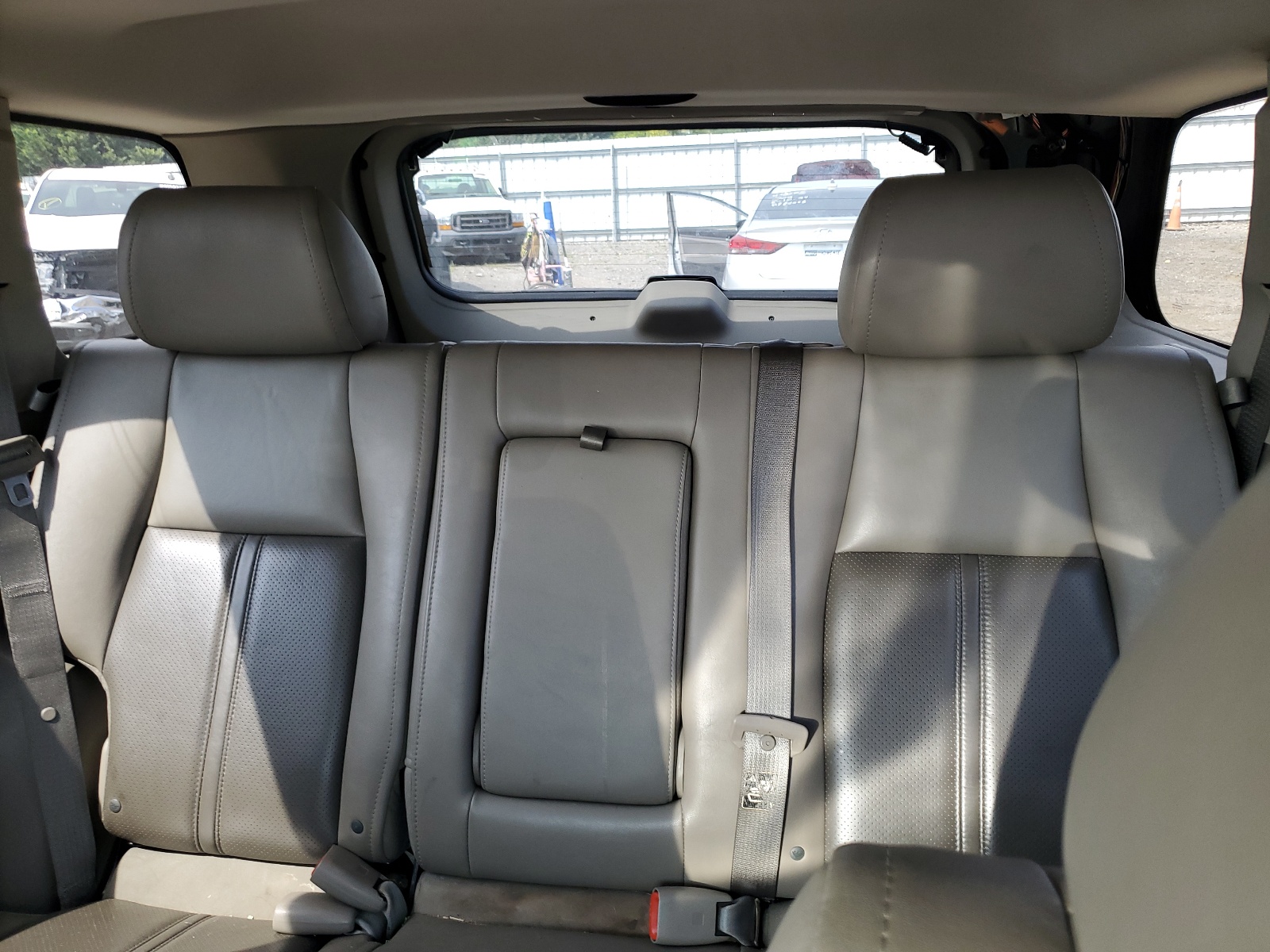 1J4HR58N35C714744 2005 Jeep Grand Cherokee Limited