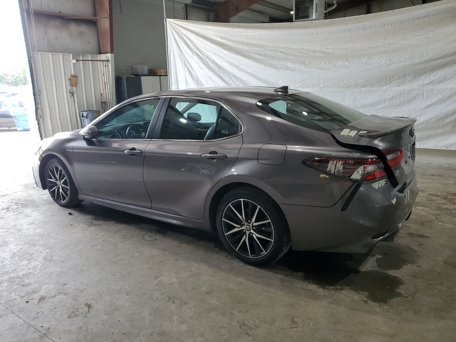 2022 Toyota Camry Se vin: 4T1G11AK9NU057083