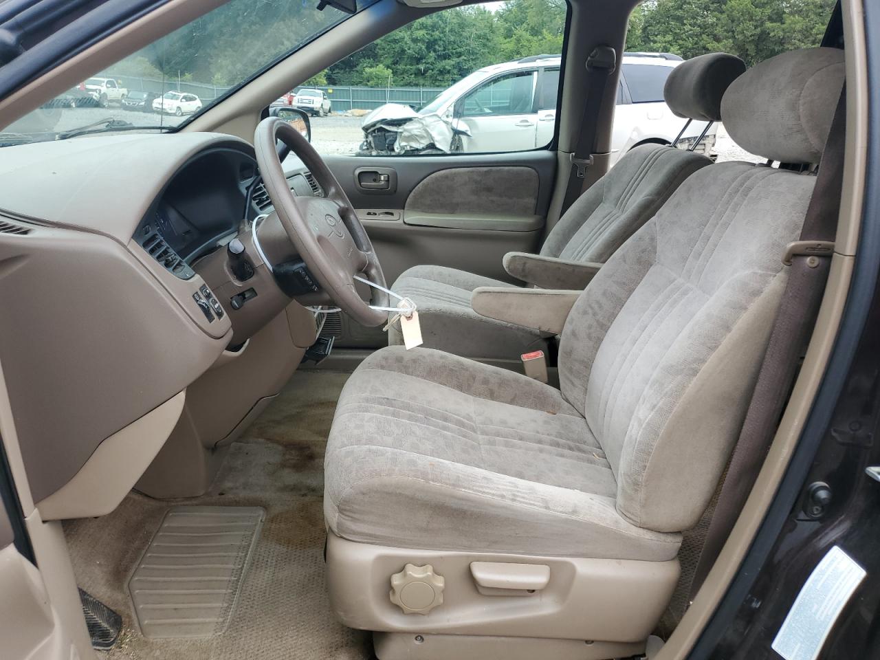 2002 Toyota Sienna Le VIN: 4T3ZF13C62U499208 Lot: 64027964