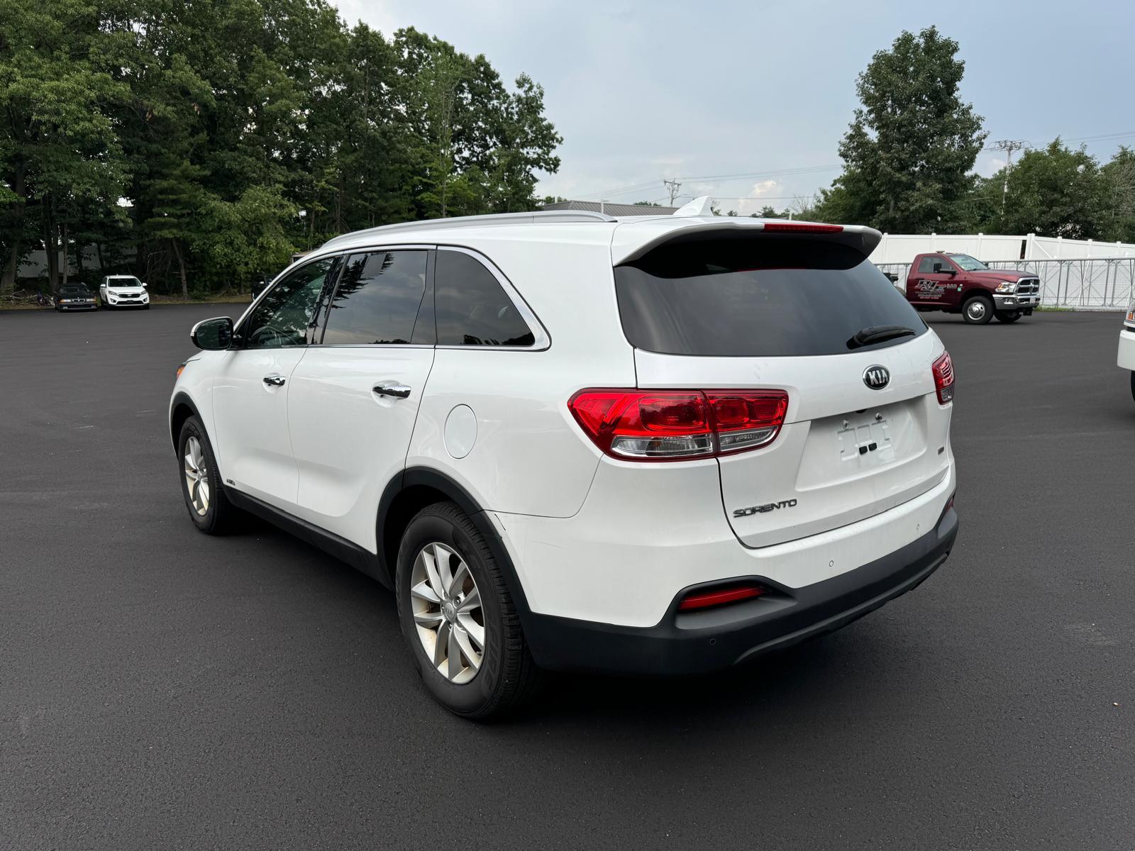 2017 Kia Sorento Lx vin: 5XYPGDA3XHG272281