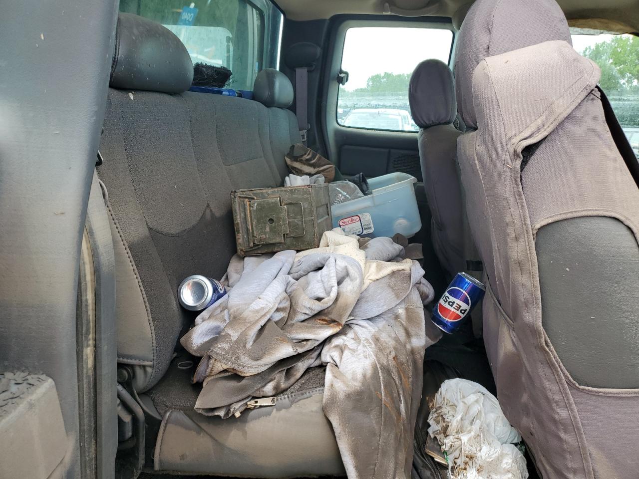 2005 GMC Sierra K2500 Heavy Duty VIN: 1GTHK29U05E225463 Lot: 61598484