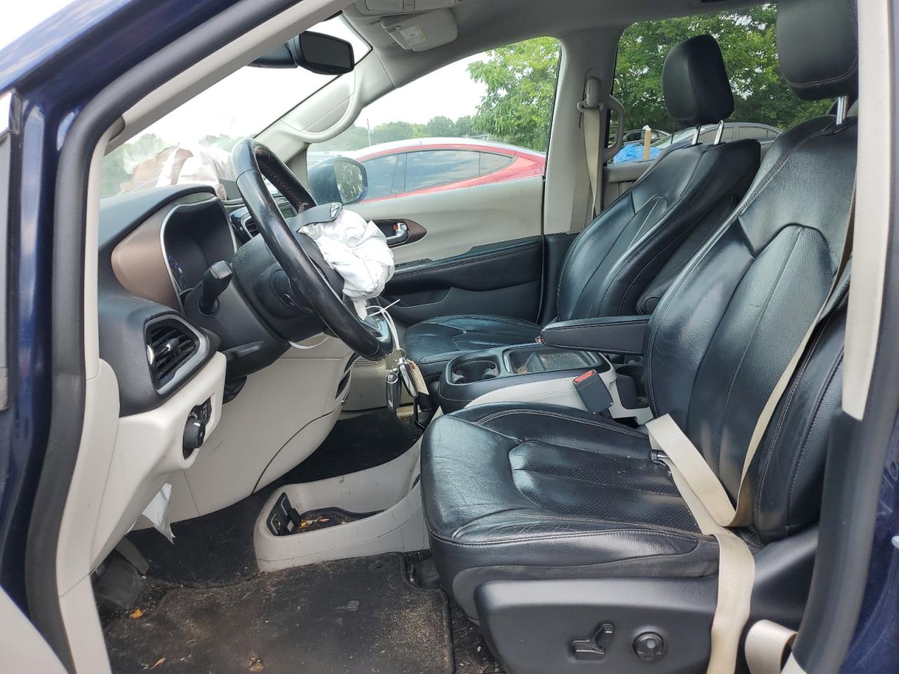 2019 Chrysler Pacifica Touring L VIN: 2C4RC1BG1KR597487 Lot: 63702374