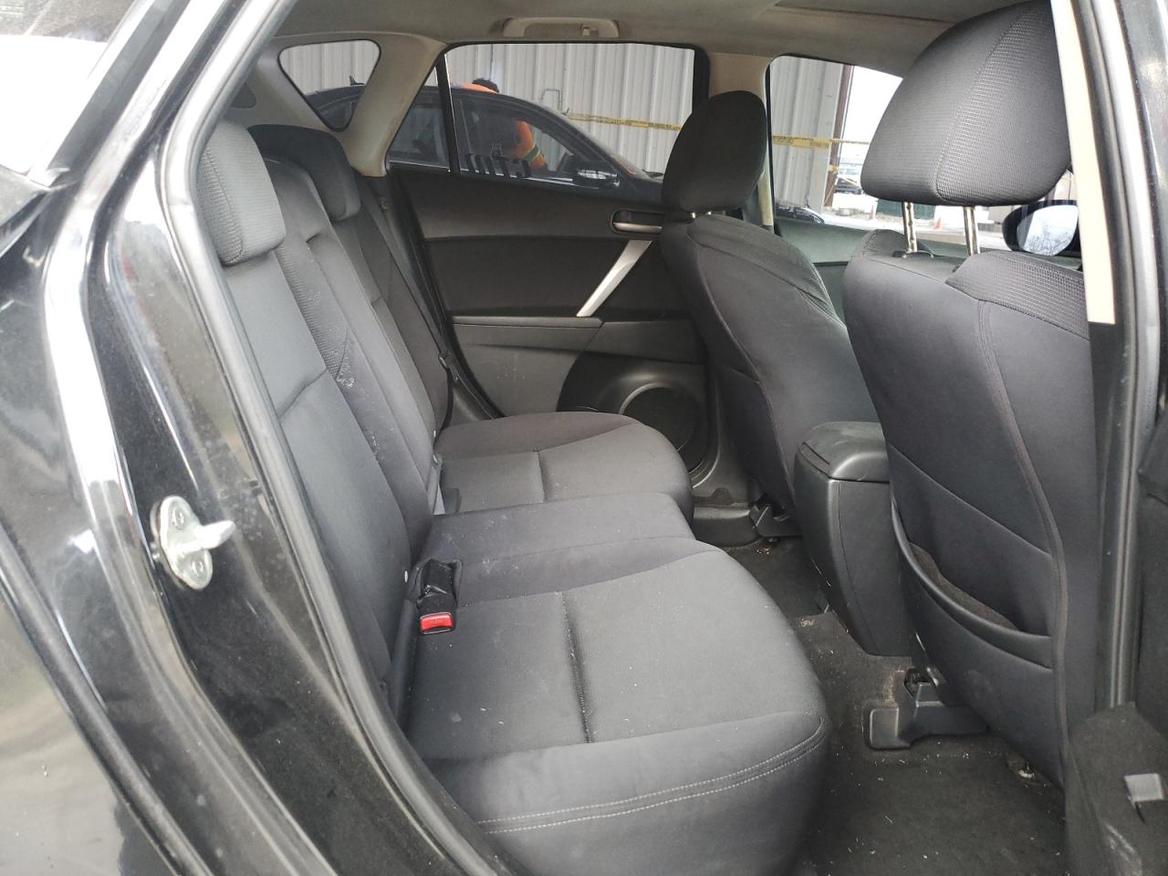 2010 Mazda 3 S VIN: JM1BL1H63A1131692 Lot: 63878824