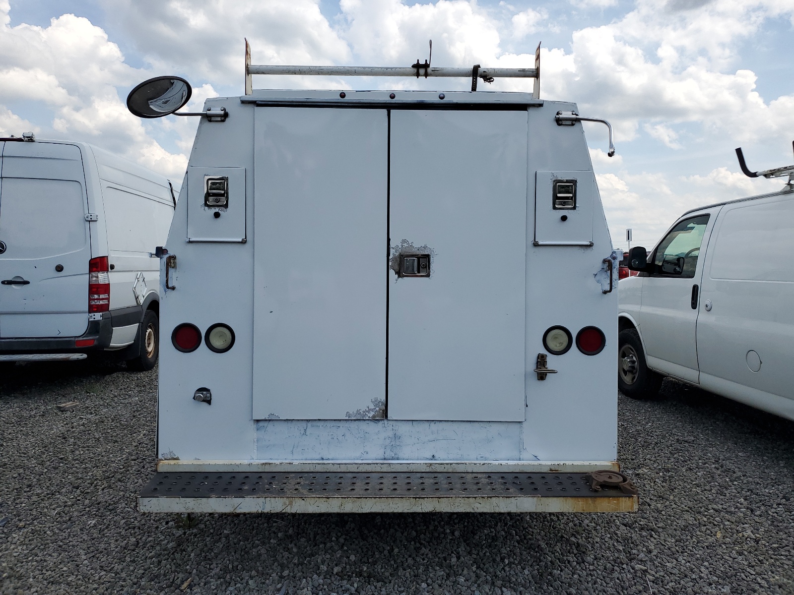 1FDWE3FL2GDC09530 2016 Ford Econoline E350 Super Duty Cutaway Van