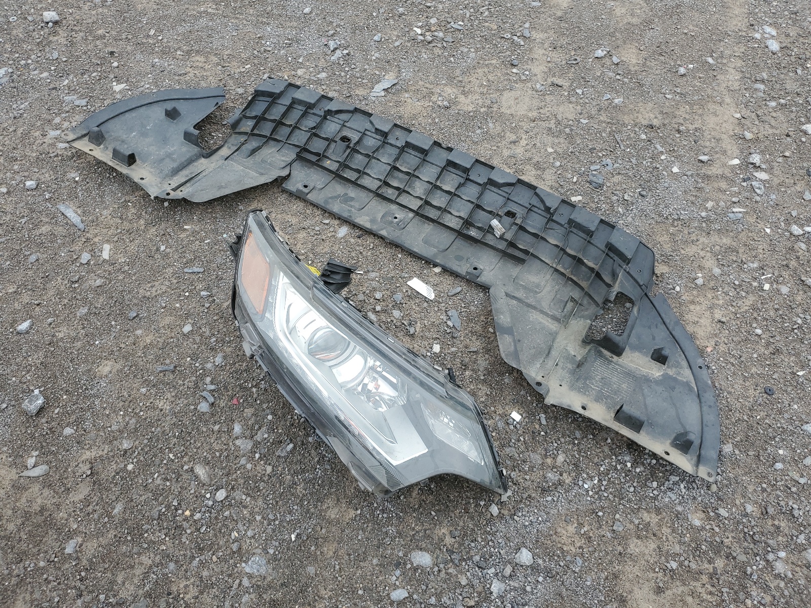 JA4AZ3A35LZ046017 2020 Mitsubishi Outlander Se