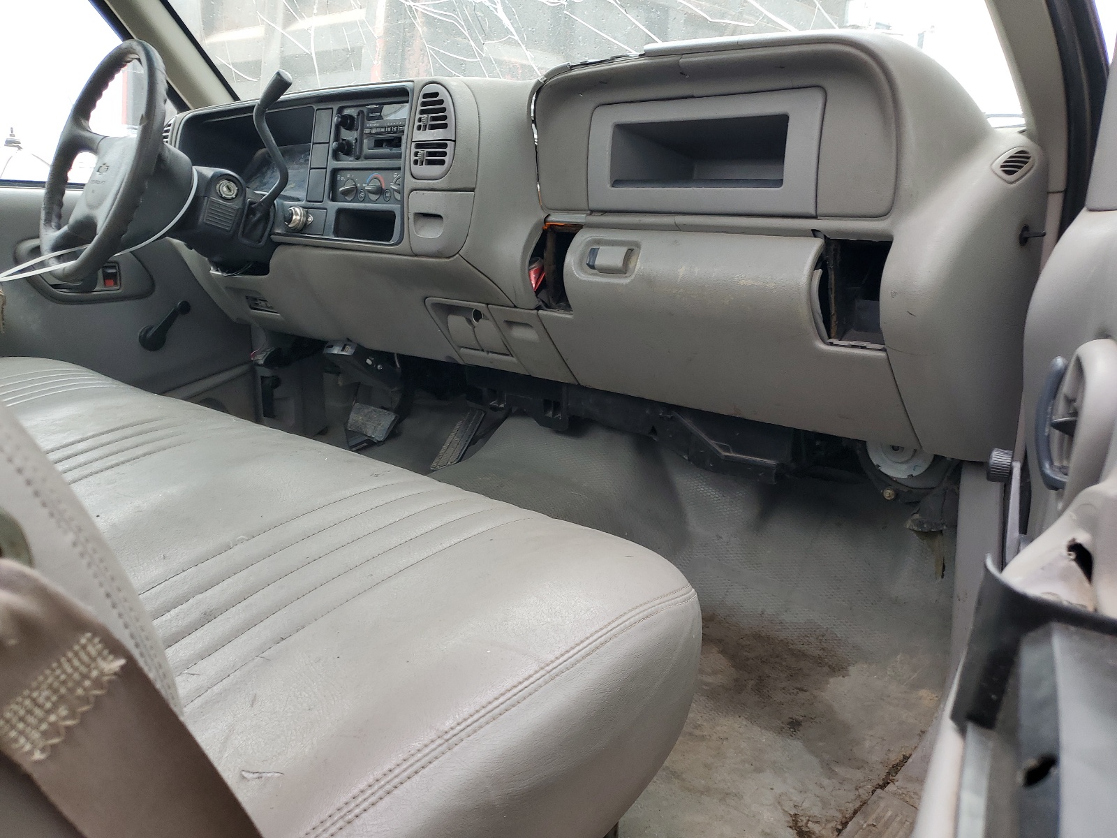 1GBKC34J7YF465683 2000 Chevrolet Gmt-400 C3500-Hd