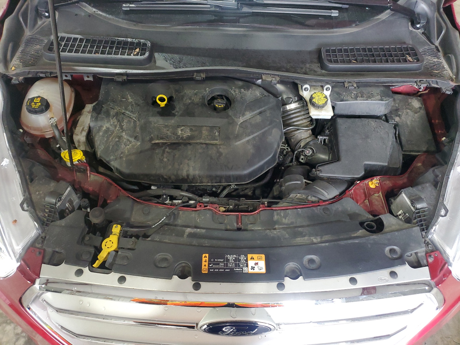 1FMCU9J90KUA84718 2019 Ford Escape Titanium