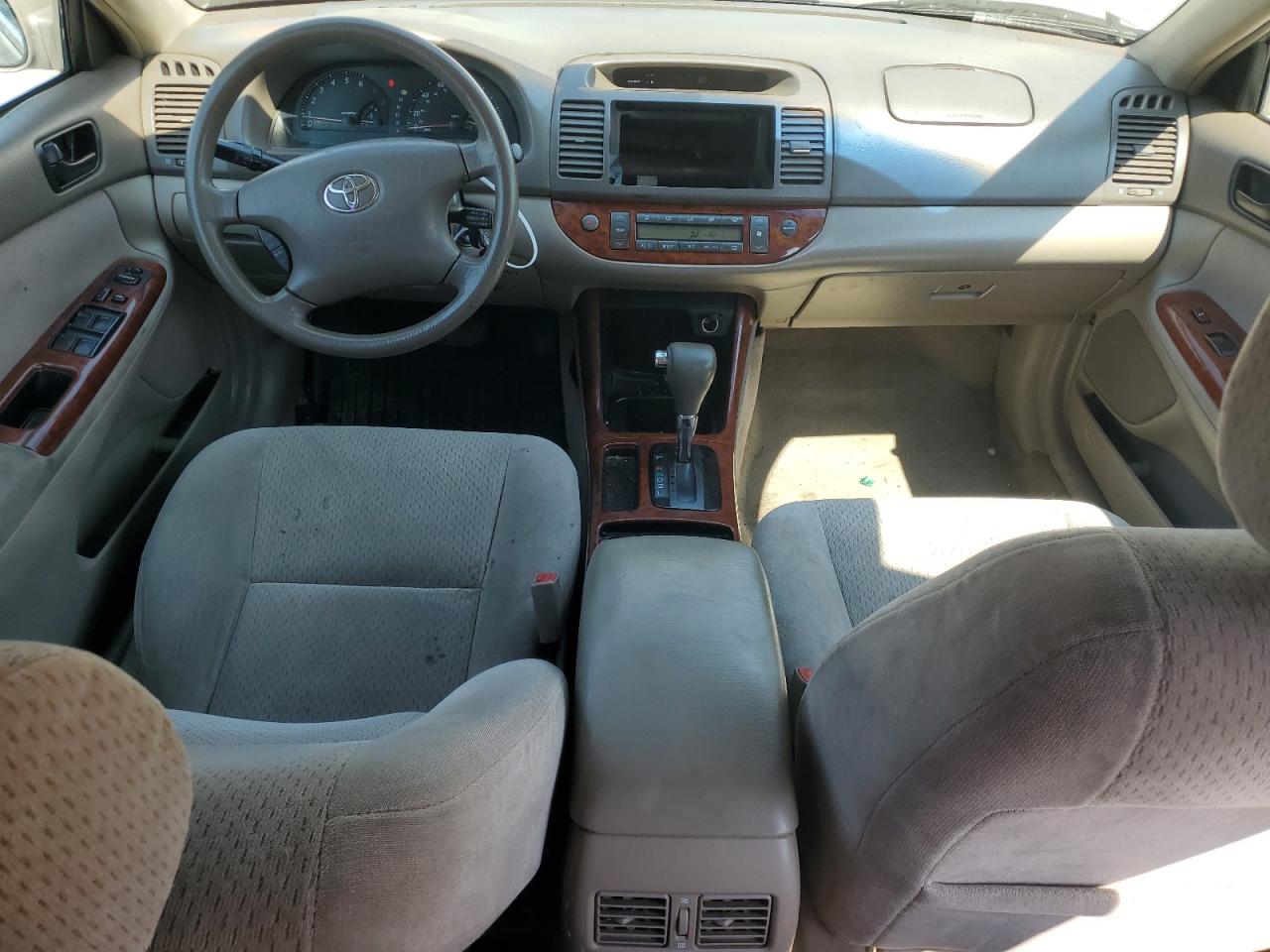 2003 Toyota Camry Le VIN: 4T1BE32K43U143133 Lot: 61734074