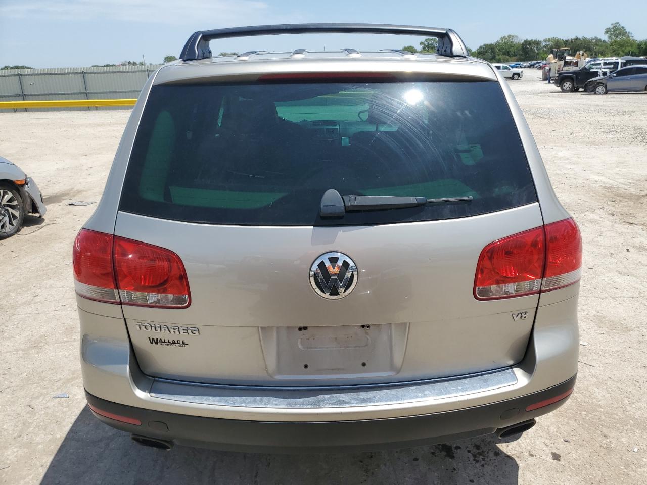 2004 Volkswagen Touareg 4.2 VIN: WVGCM67L54D004219 Lot: 64910964