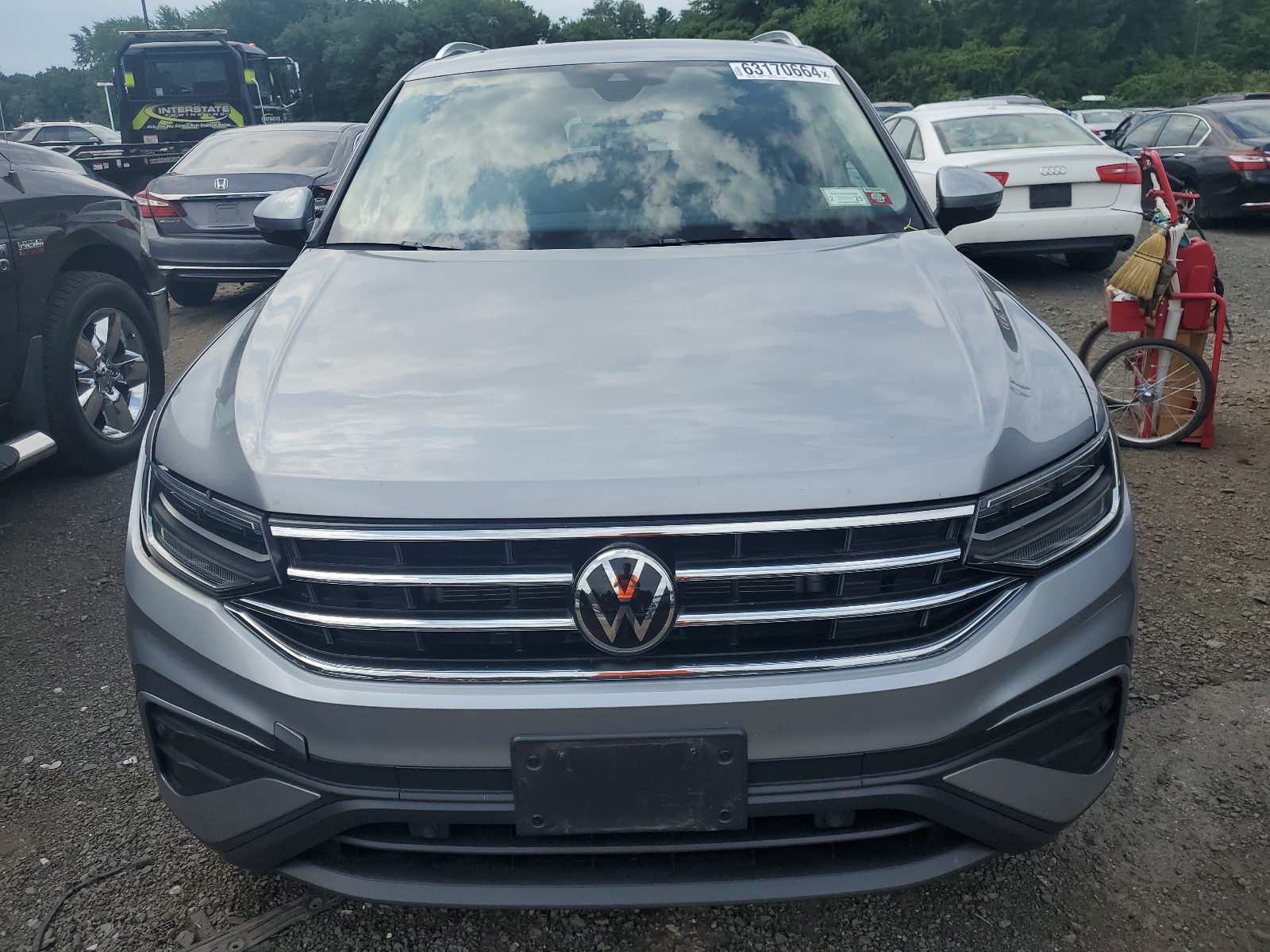 3VVMB7AX2PM035924 2023 Volkswagen Tiguan Se