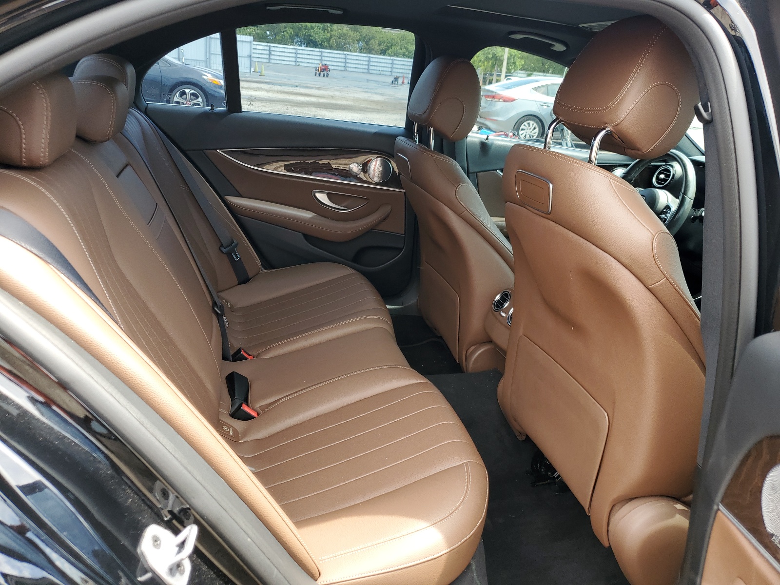 WDDZF4JB9KA595057 2019 Mercedes-Benz E 300