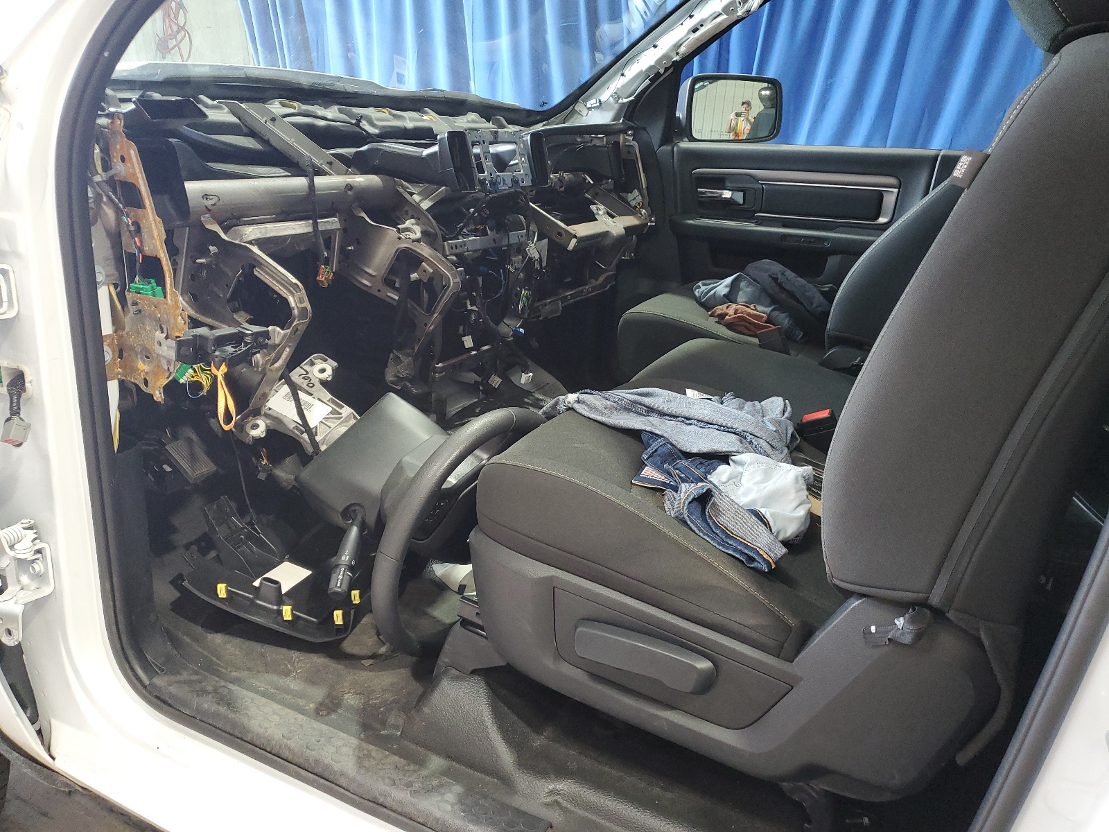 3C6JR6DG5PG605469 2023 Ram 1500 Classic Tradesman