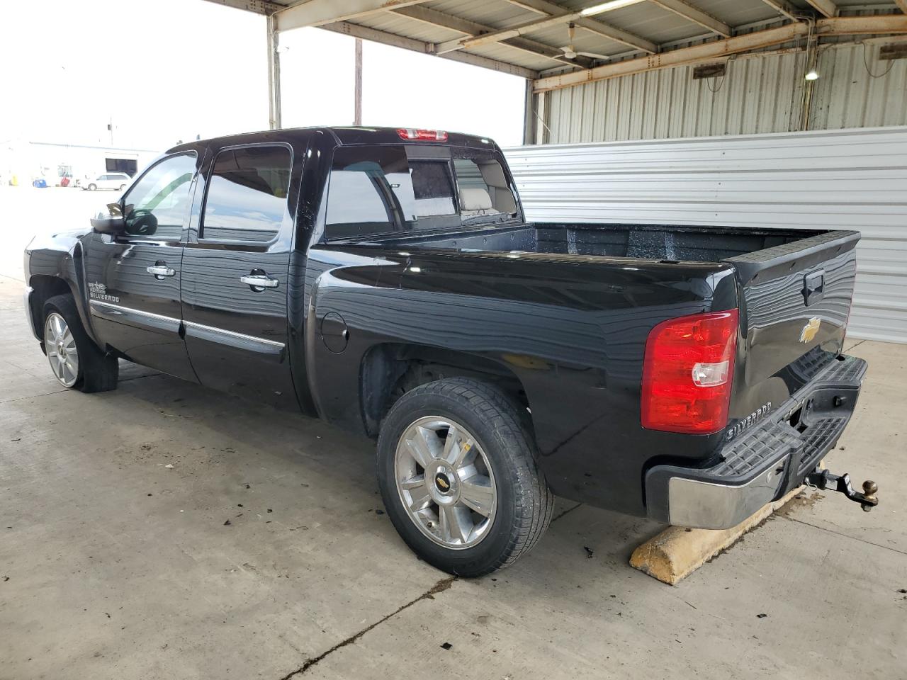 2013 Chevrolet Silverado - Image 2