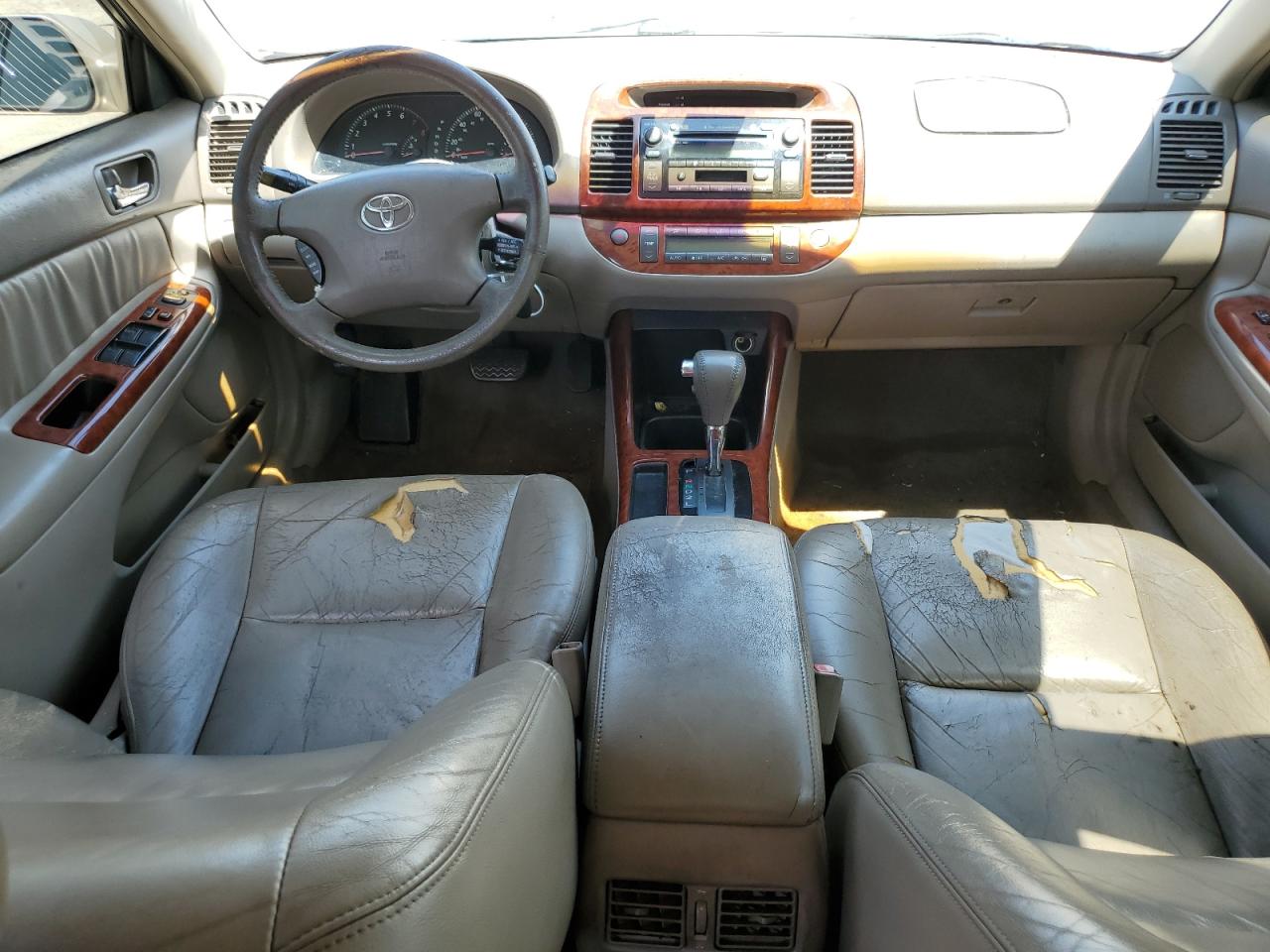 2003 Toyota Camry Le VIN: 4T1BE32K03U750890 Lot: 63855694