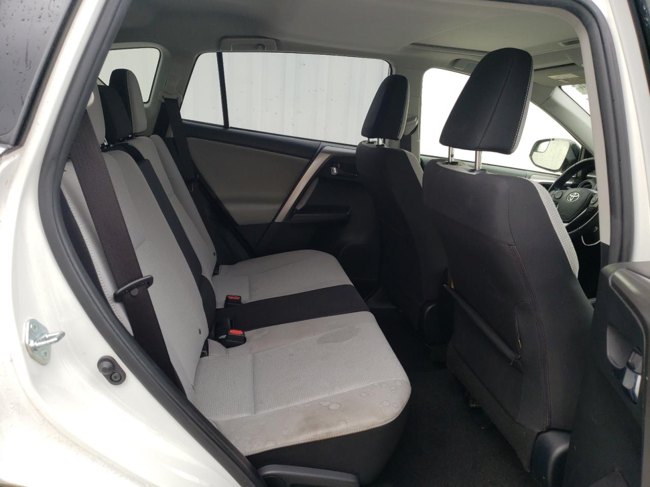 2018 Toyota RAV 4 - Image 11