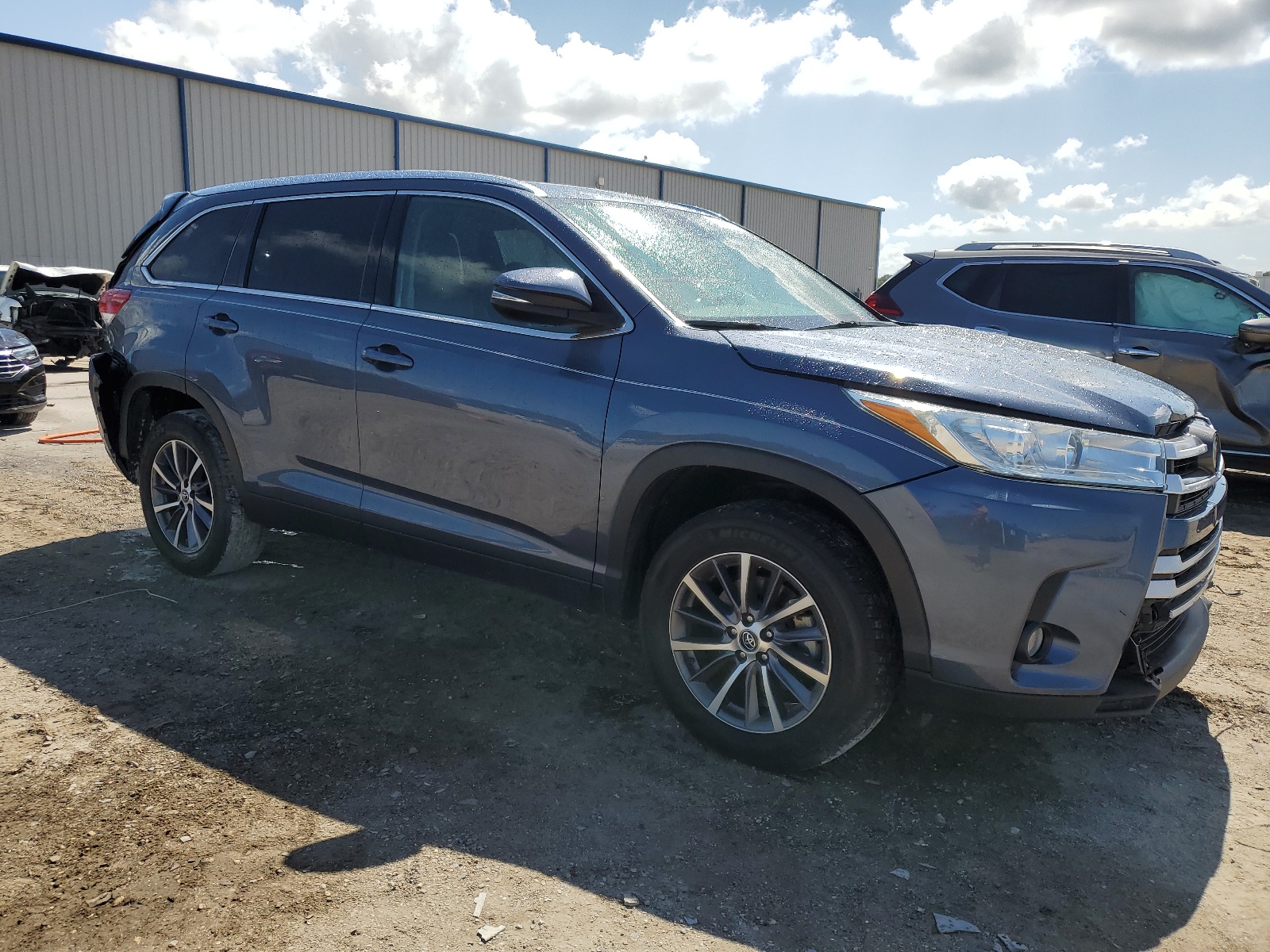 5TDKZRFH9KS320384 2019 Toyota Highlander Se