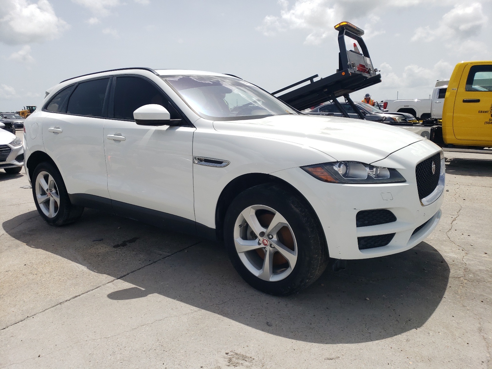 2018 Jaguar F-Pace Premium vin: SADCJ2EV9JA240822