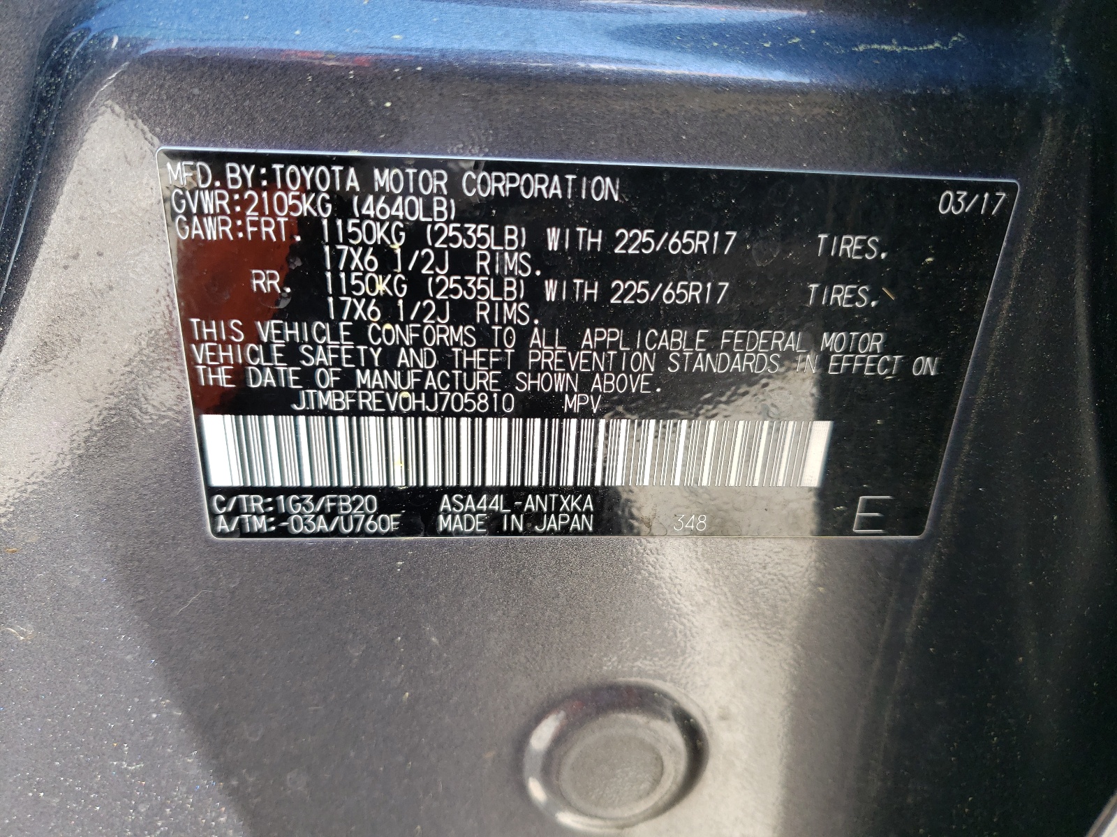 JTMBFREV0HJ705810 2017 Toyota Rav4 Le