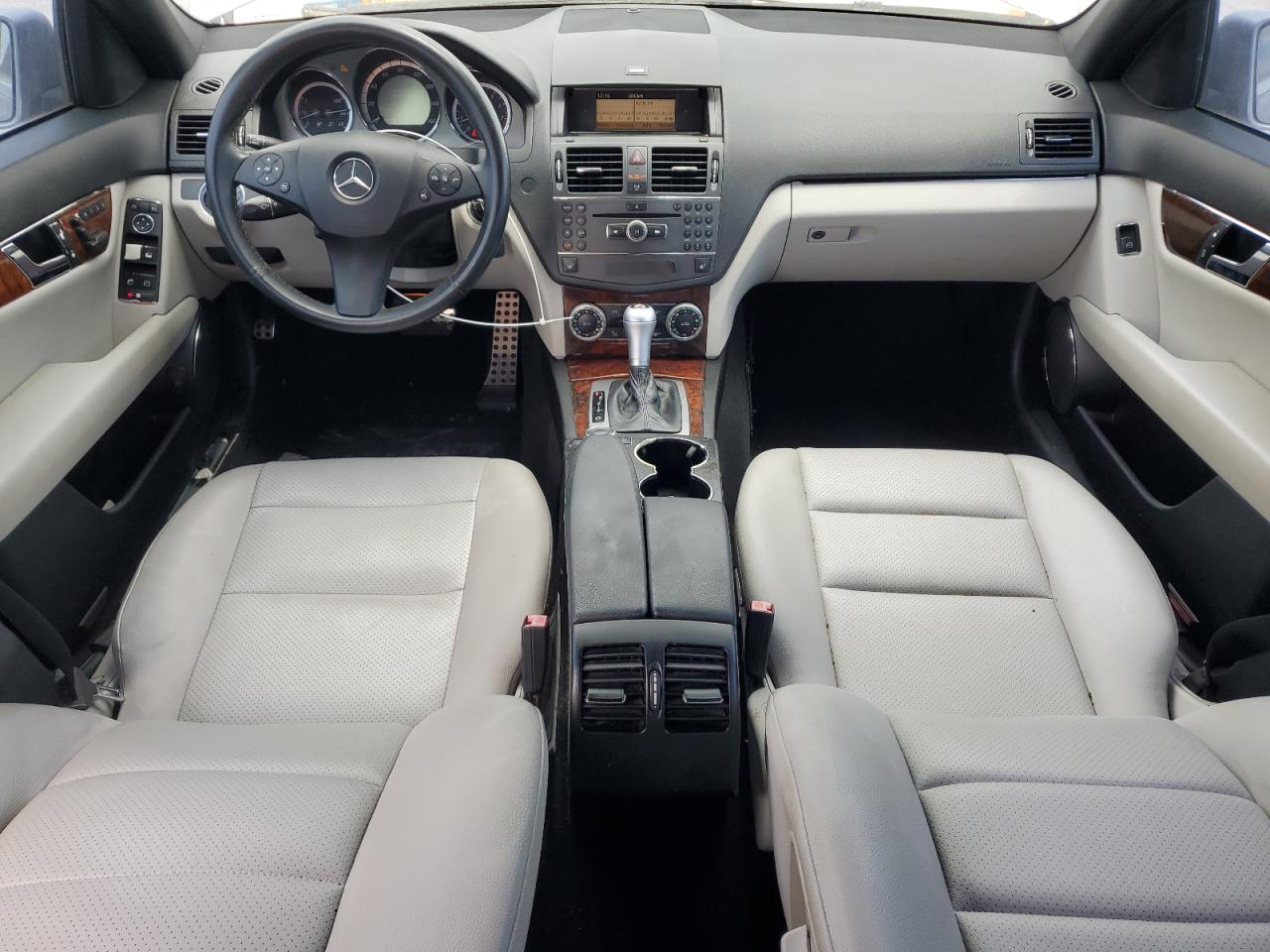 2010 Mercedes-Benz C 350 VIN: WDDGF5GB8AR113554 Lot: 63531734