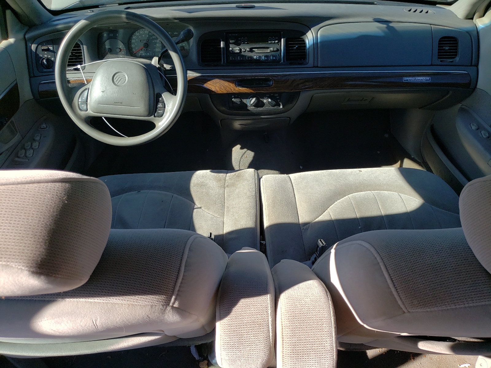 2MEFM74W2WX657610 1998 Mercury Grand Marquis Gs