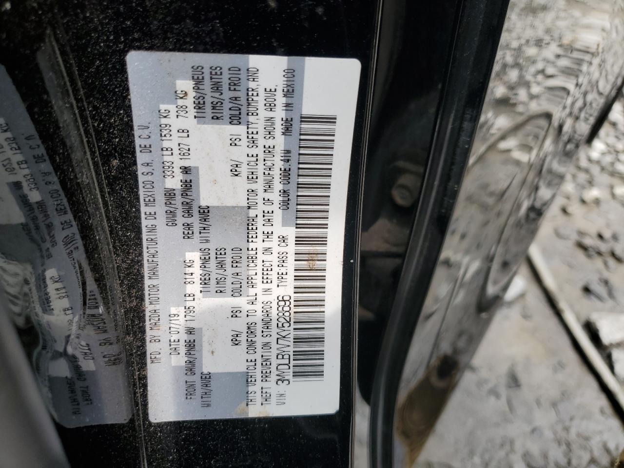 3MYDLBYV7KY528696 2019 Toyota Yaris L