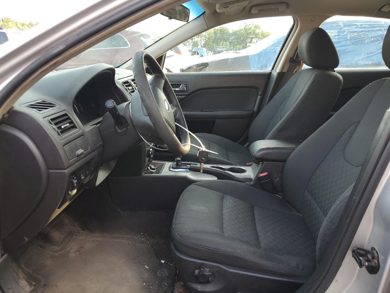 2011 Ford Fusion Se VIN: 3FAHP0HA7BR170585 Lot: 62721624