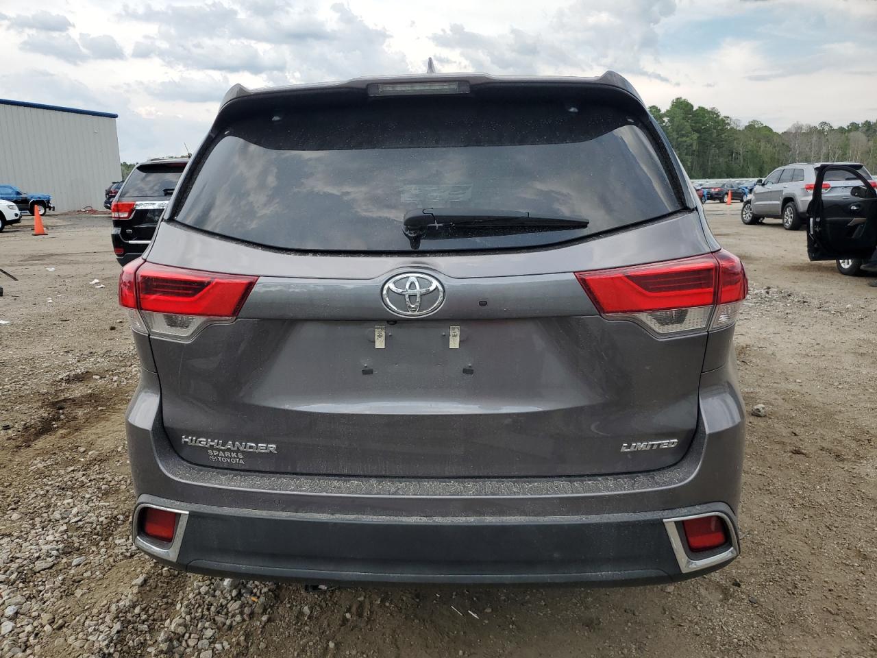 2019 Toyota Highlander Limited VIN: 5TDYZRFH5KS329996 Lot: 62038864