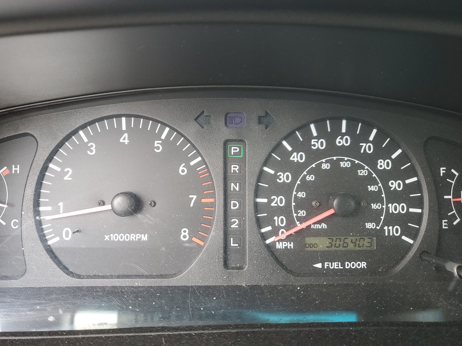 4T3ZF13C4YU205586 2000 Toyota Sienna Le