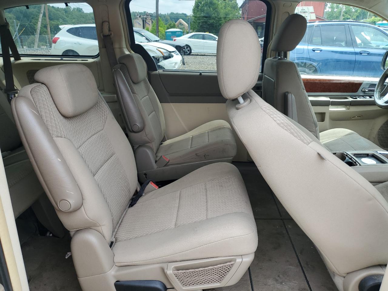 2009 Chrysler Town & Country Touring VIN: 2A8HR54179R548226 Lot: 64397564