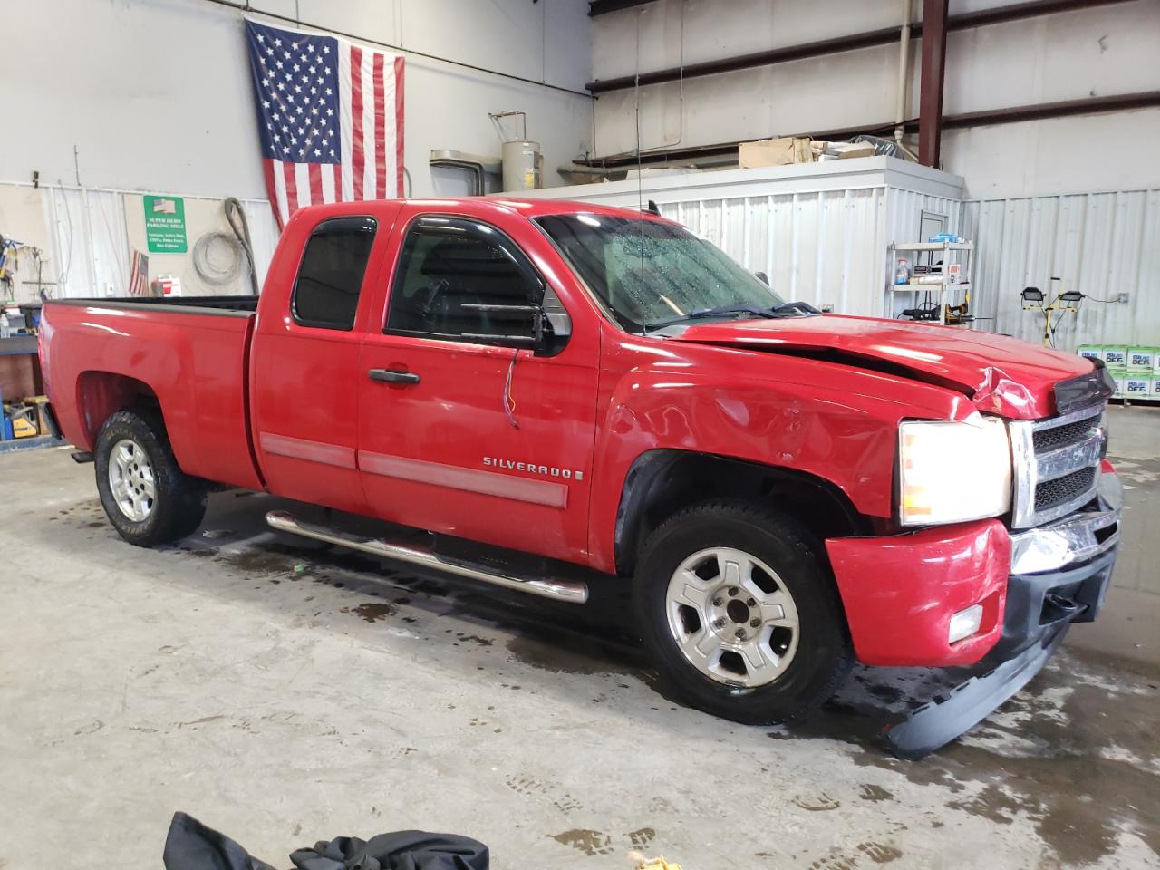 2009 Chevrolet Silverado - Image 4