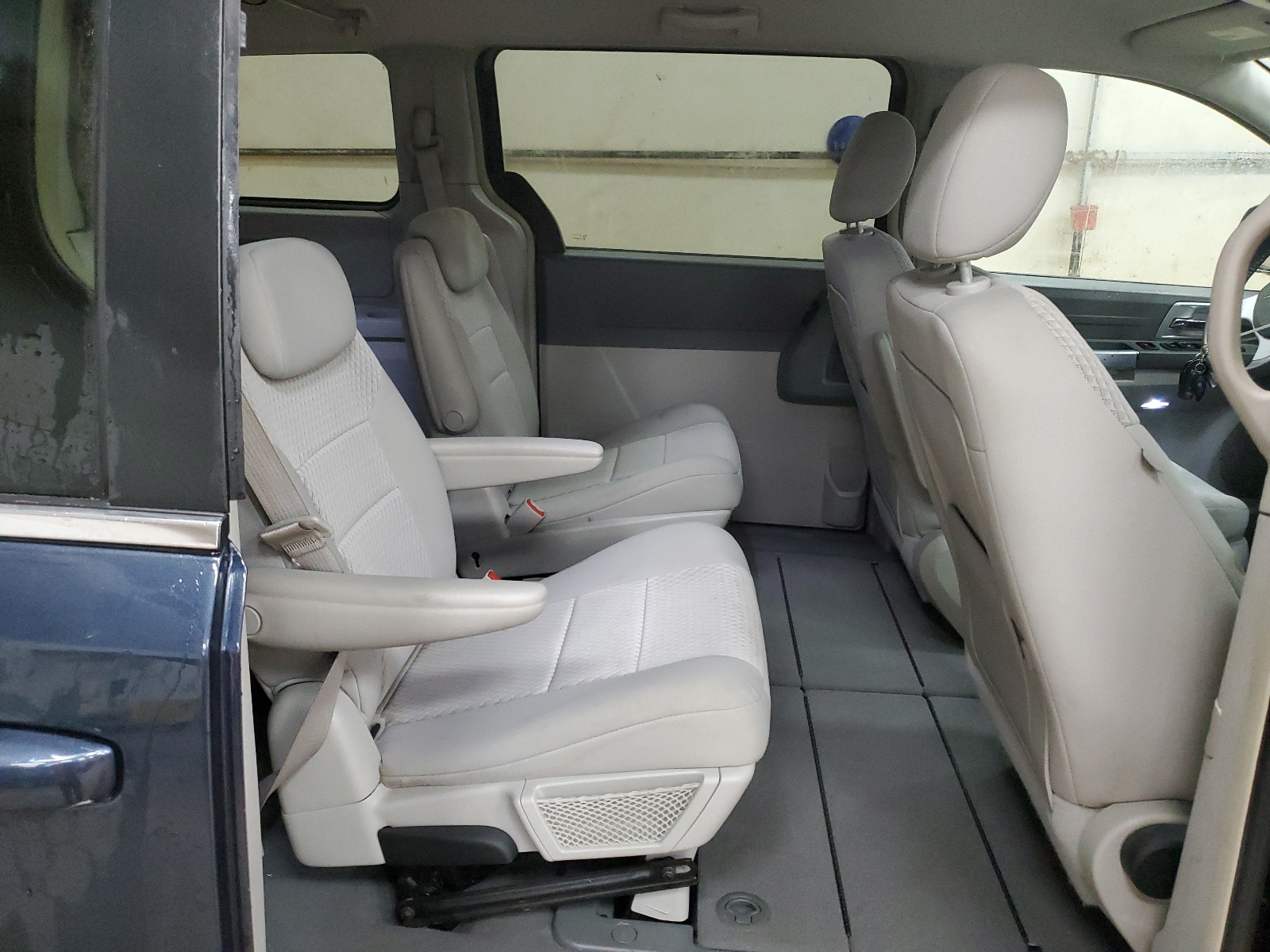 2A8HR54P78R805811 2008 Chrysler Town & Country Touring