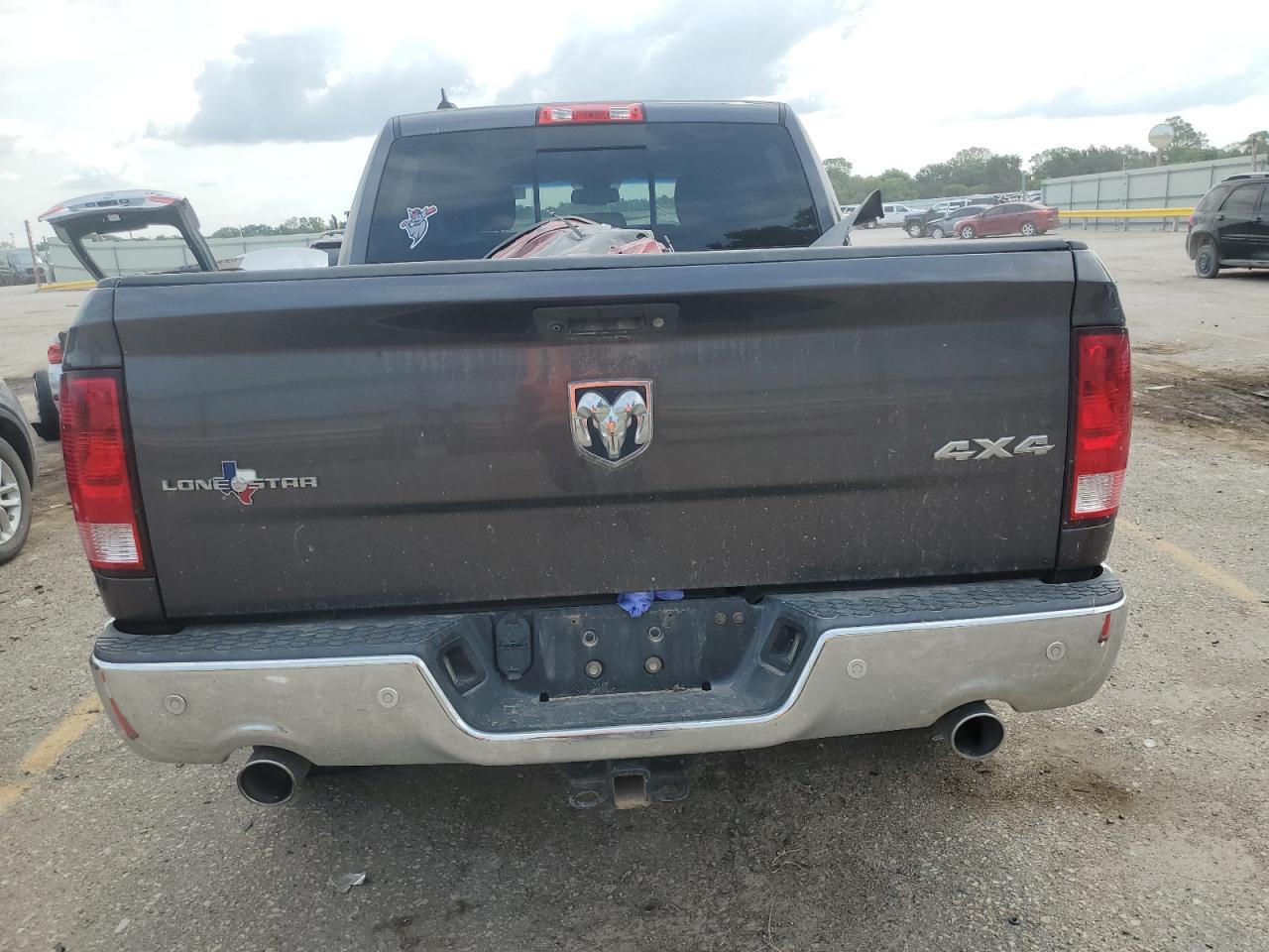 2015 RAM 1500 - Image 6