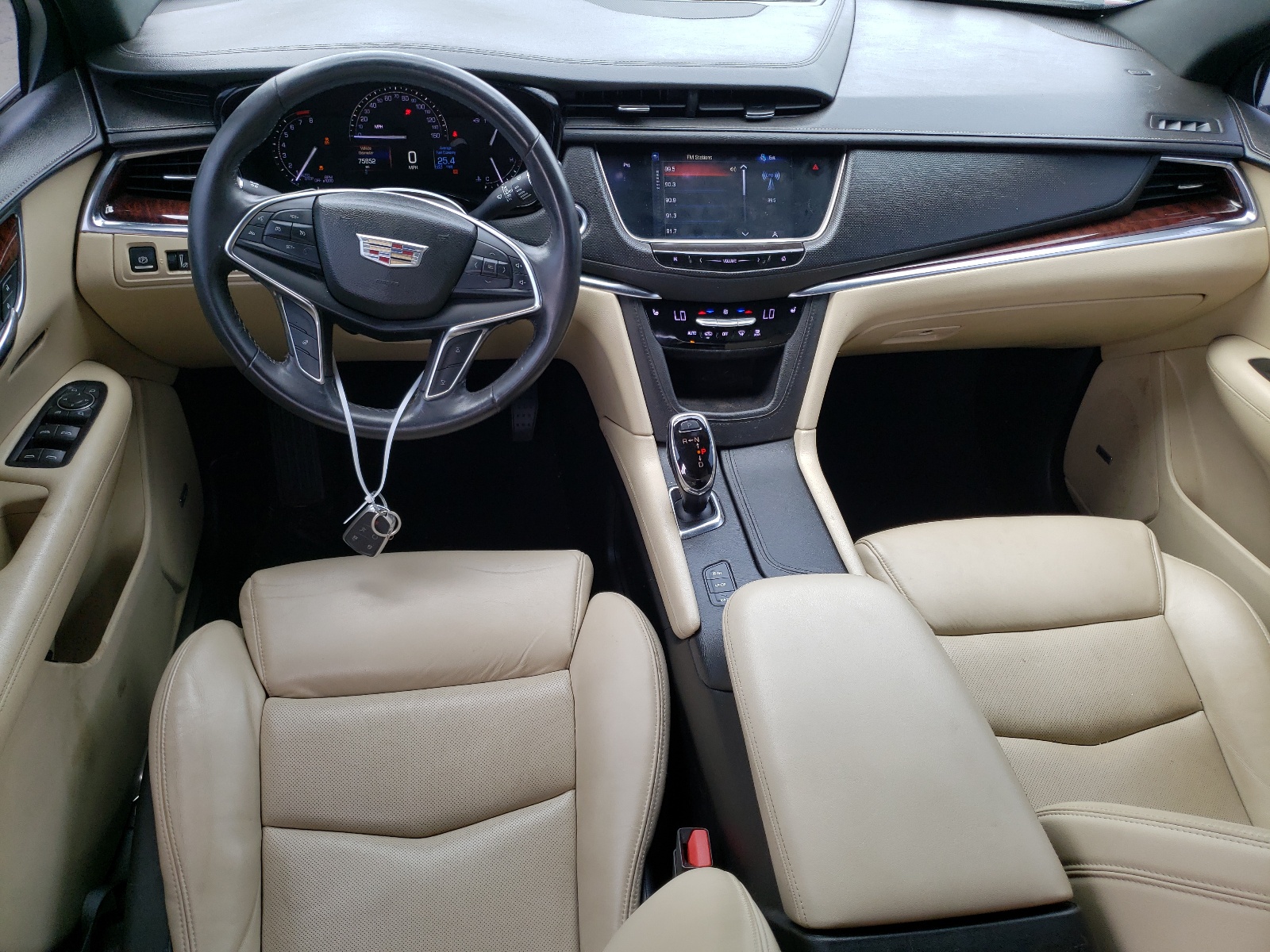 1GYKNDRS6HZ250124 2017 Cadillac Xt5 Luxury