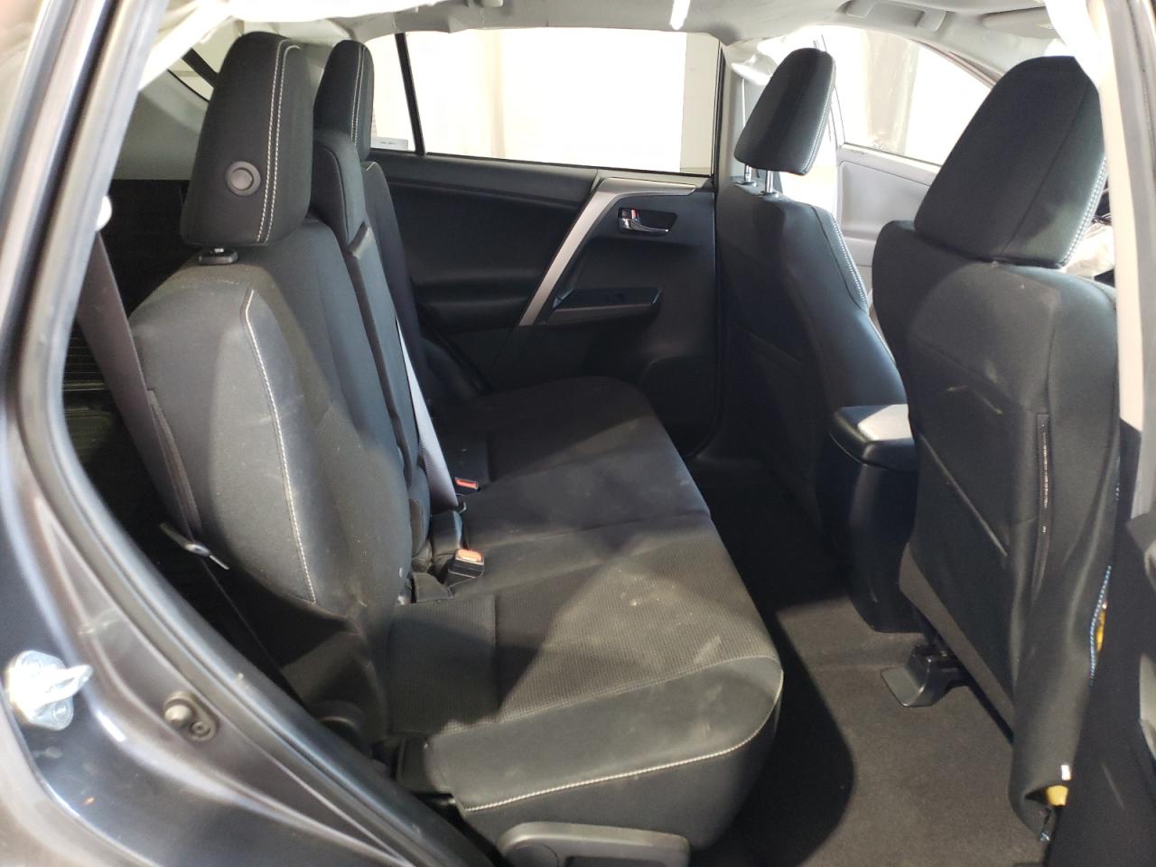 2017 Toyota Rav4 Xle VIN: JTMRFREV8HJ104918 Lot: 64856714