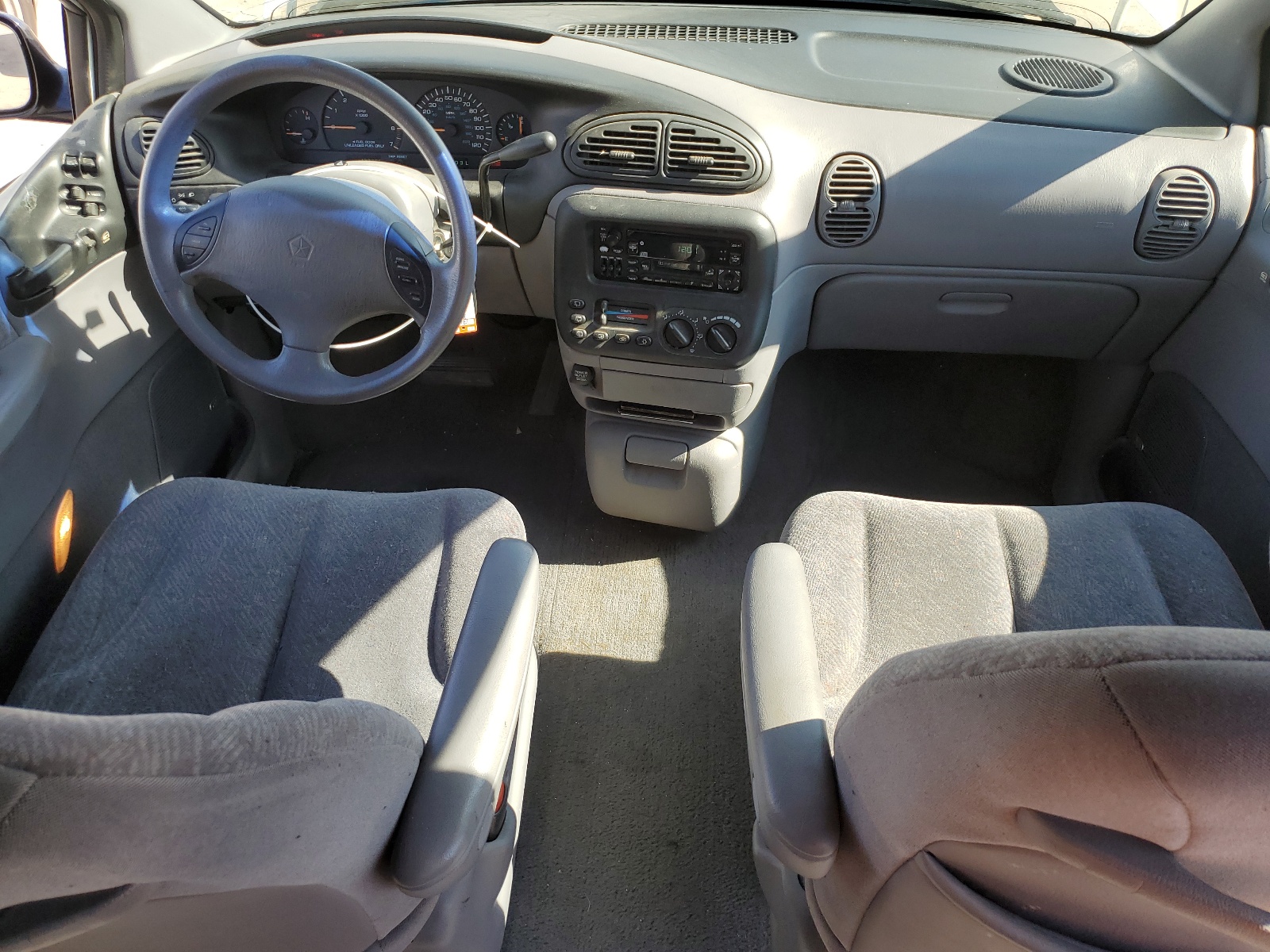 1B4GP55L1WB732514 1998 Dodge Caravan Le