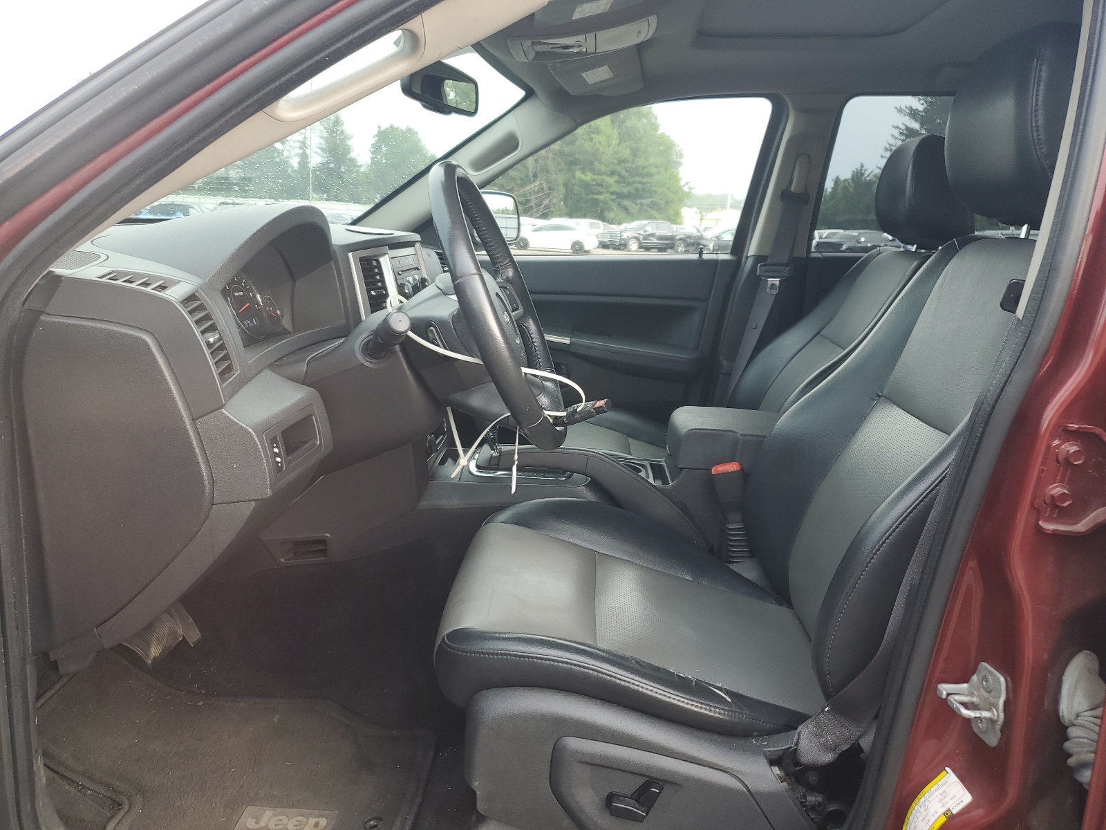 1J8GR48K18C130146 2008 Jeep Grand Cherokee Laredo