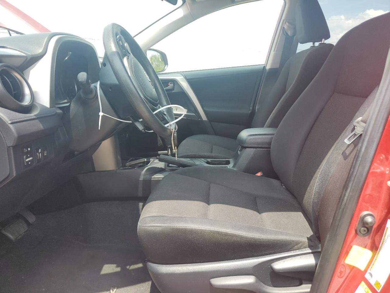 JTMZFREV3HJ124655 2017 Toyota Rav4 Le