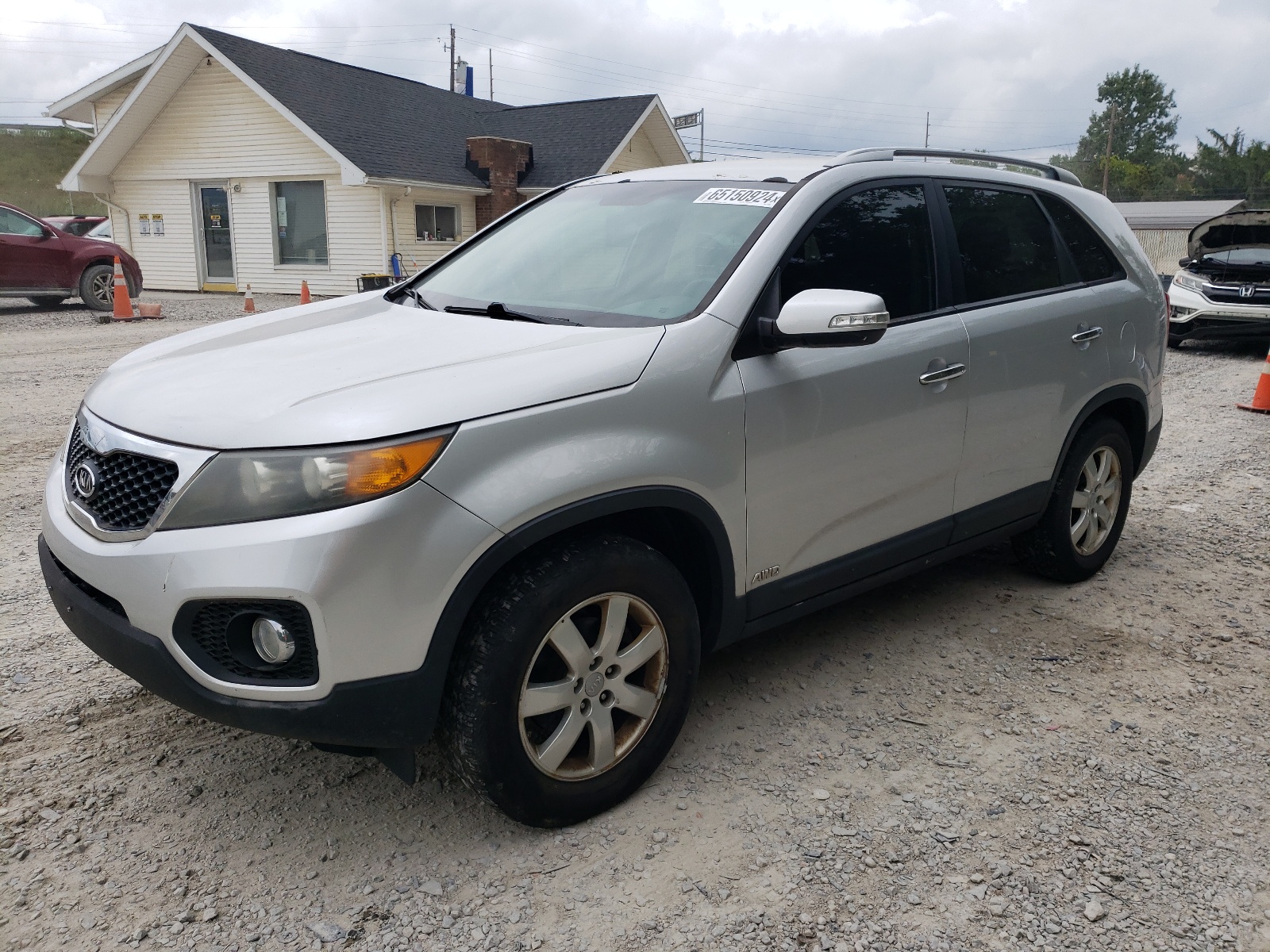 2012 Kia Sorento Base vin: 5XYKTDA63CG223688