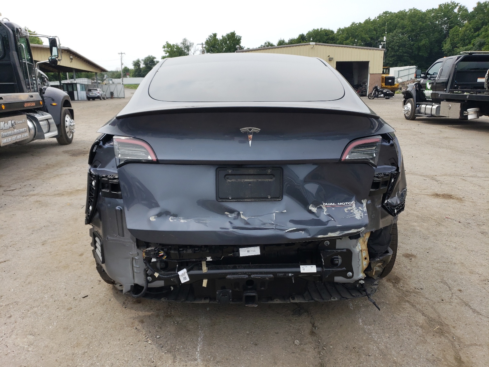 7SAYGDEF5PF672542 2023 Tesla Model Y