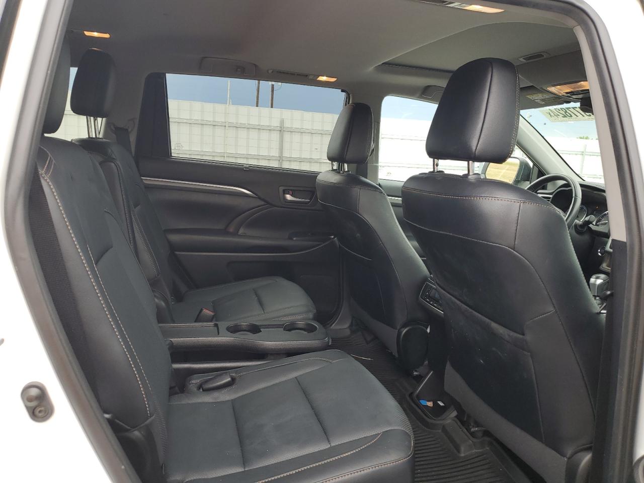 2019 Toyota Highlander Limited VIN: 5TDDZRFH5KS735484 Lot: 58977824