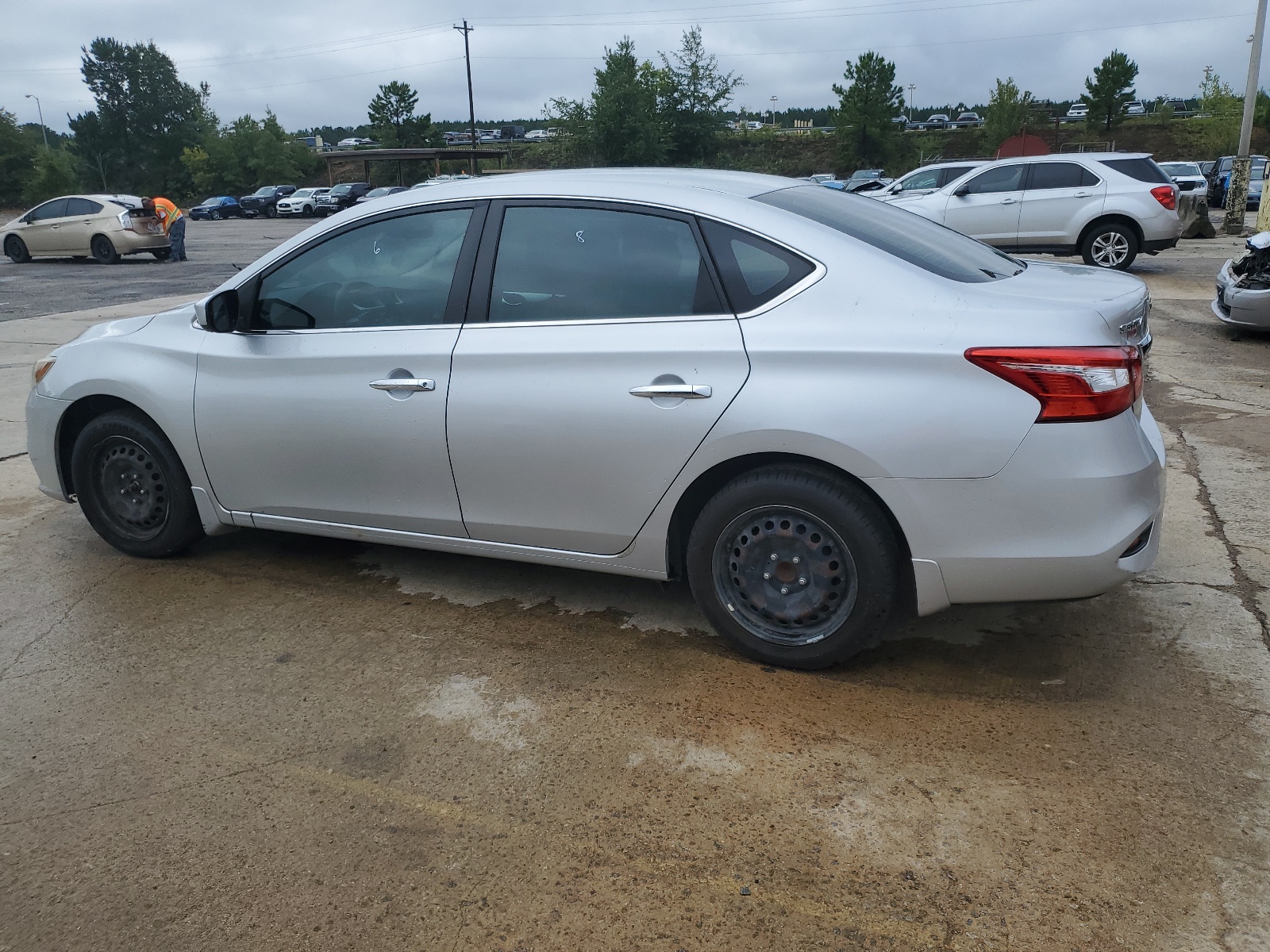 2018 Nissan Sentra S vin: 3N1AB7AP4JY319186