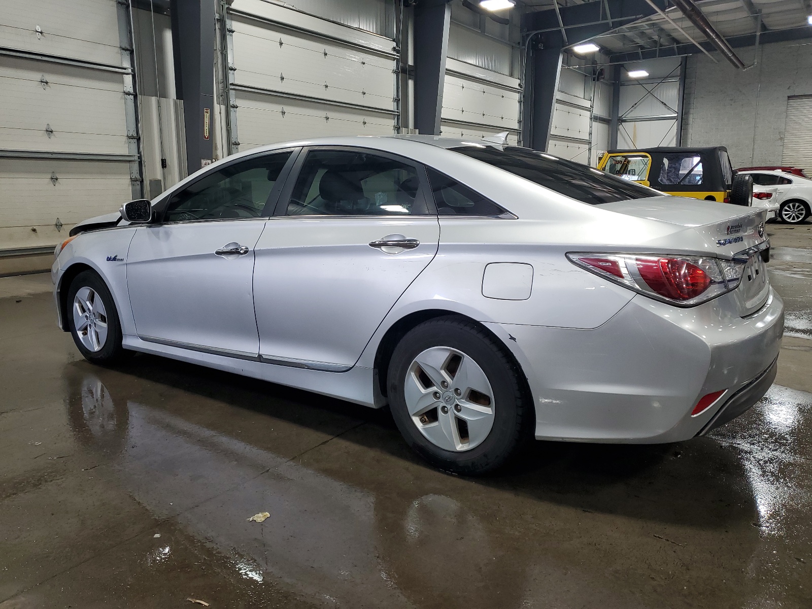 2012 Hyundai Sonata Hybrid vin: KMHEC4A47CA054847