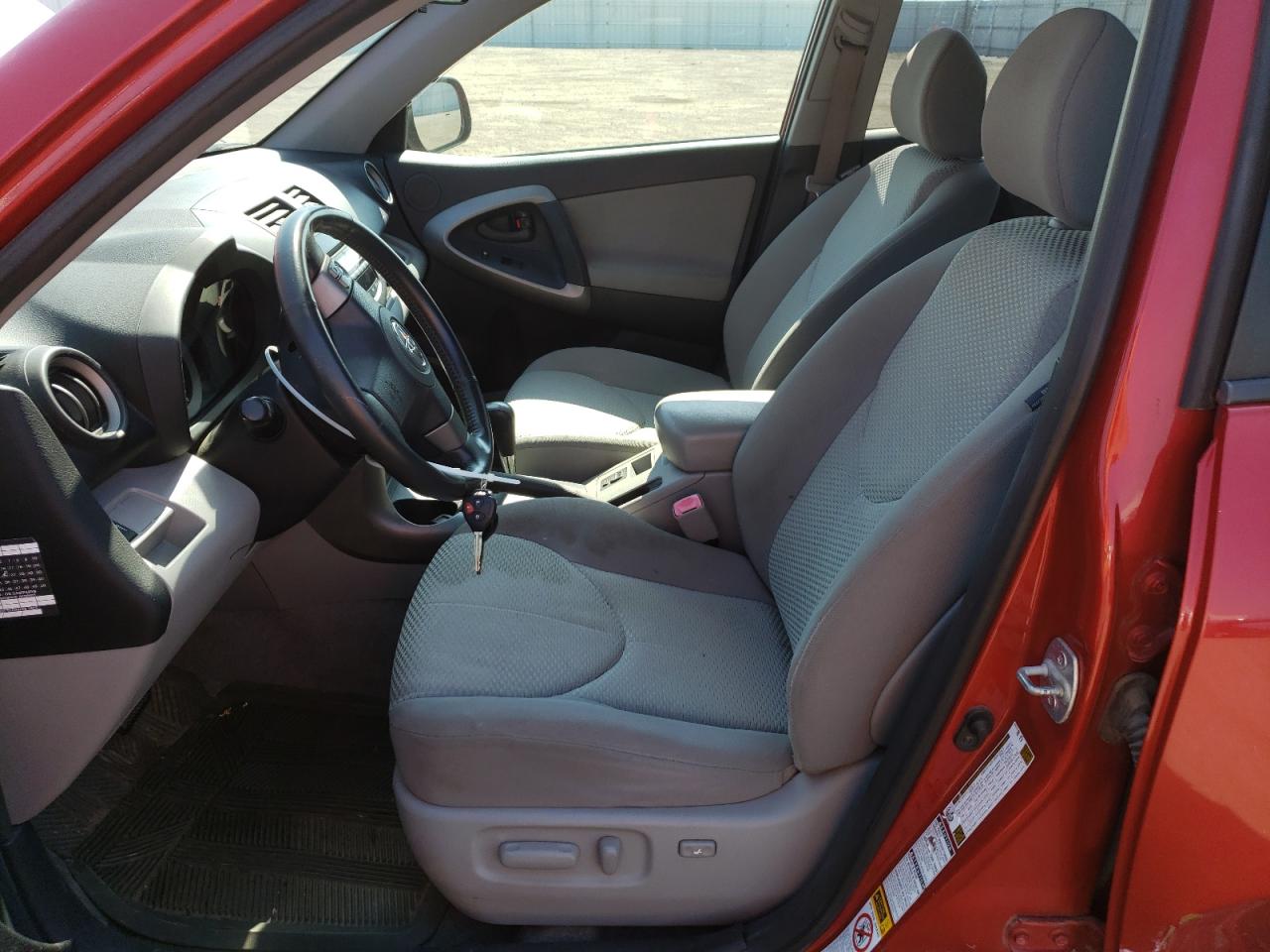 2007 Toyota Rav4 Limited VIN: JTMBD31V276046803 Lot: 63882104