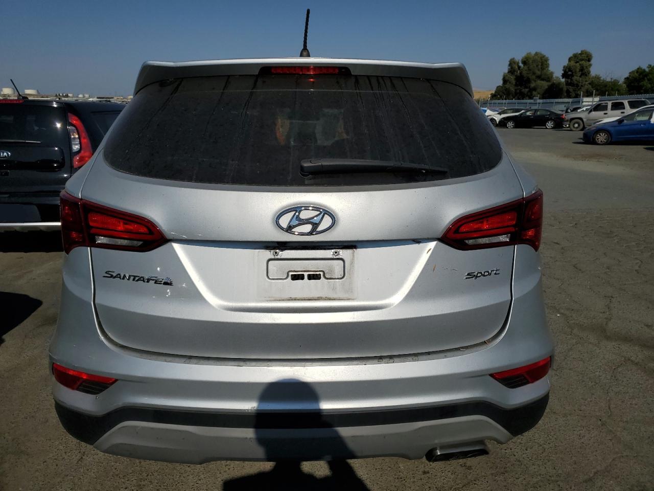 2018 Hyundai Santa Fe Sport VIN: 5XYZT3LB8JG563323 Lot: 62305924