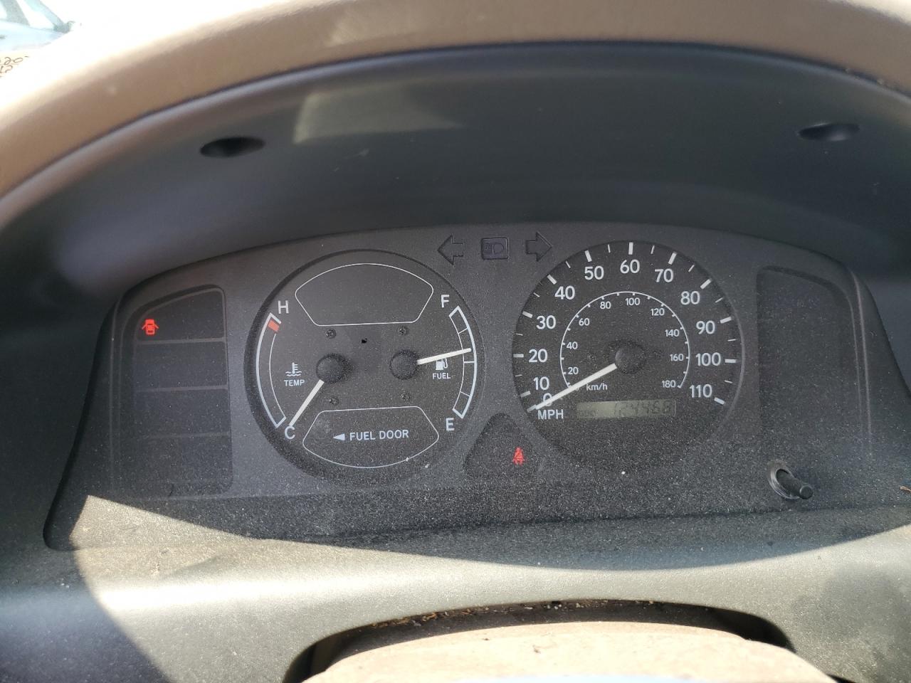 2001 Chevrolet Geo Prizm Base VIN: 1Y1SK528X1Z402071 Lot: 63181434