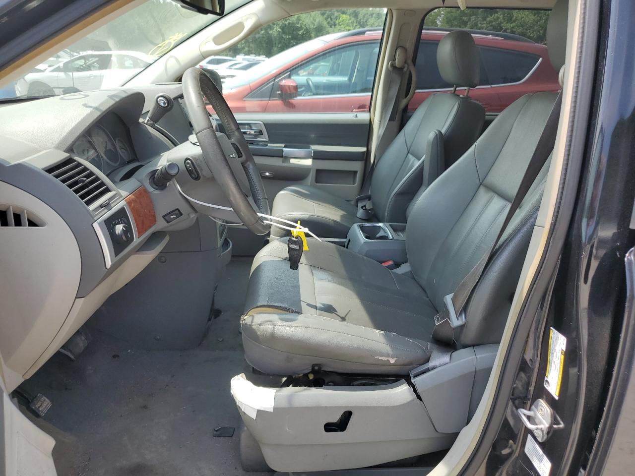 2008 Chrysler Town & Country Touring VIN: 2A8HR54P18R774961 Lot: 63765234