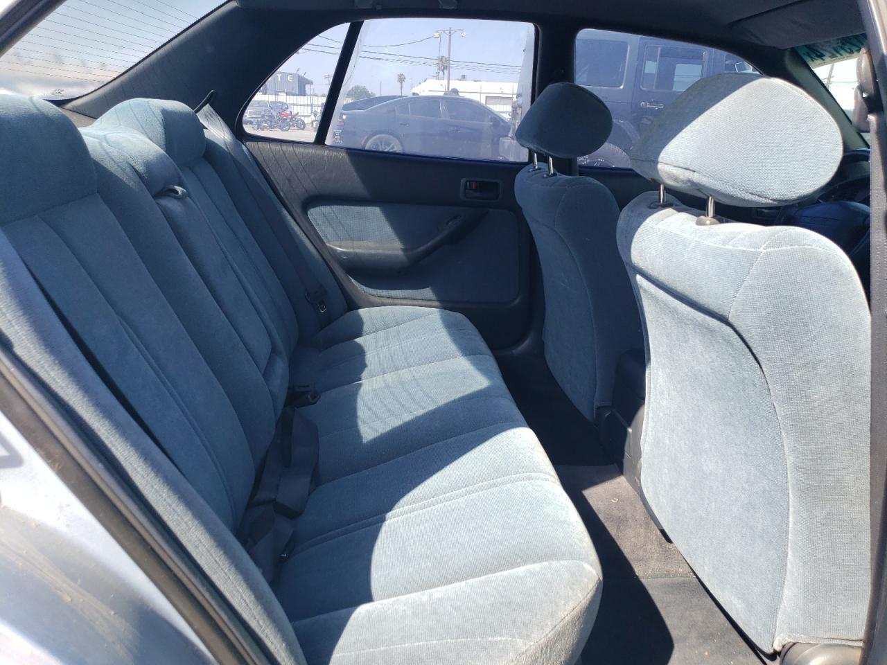 1992 Toyota Camry Le VIN: 4T1SK12E1NU146243 Lot: 64125124