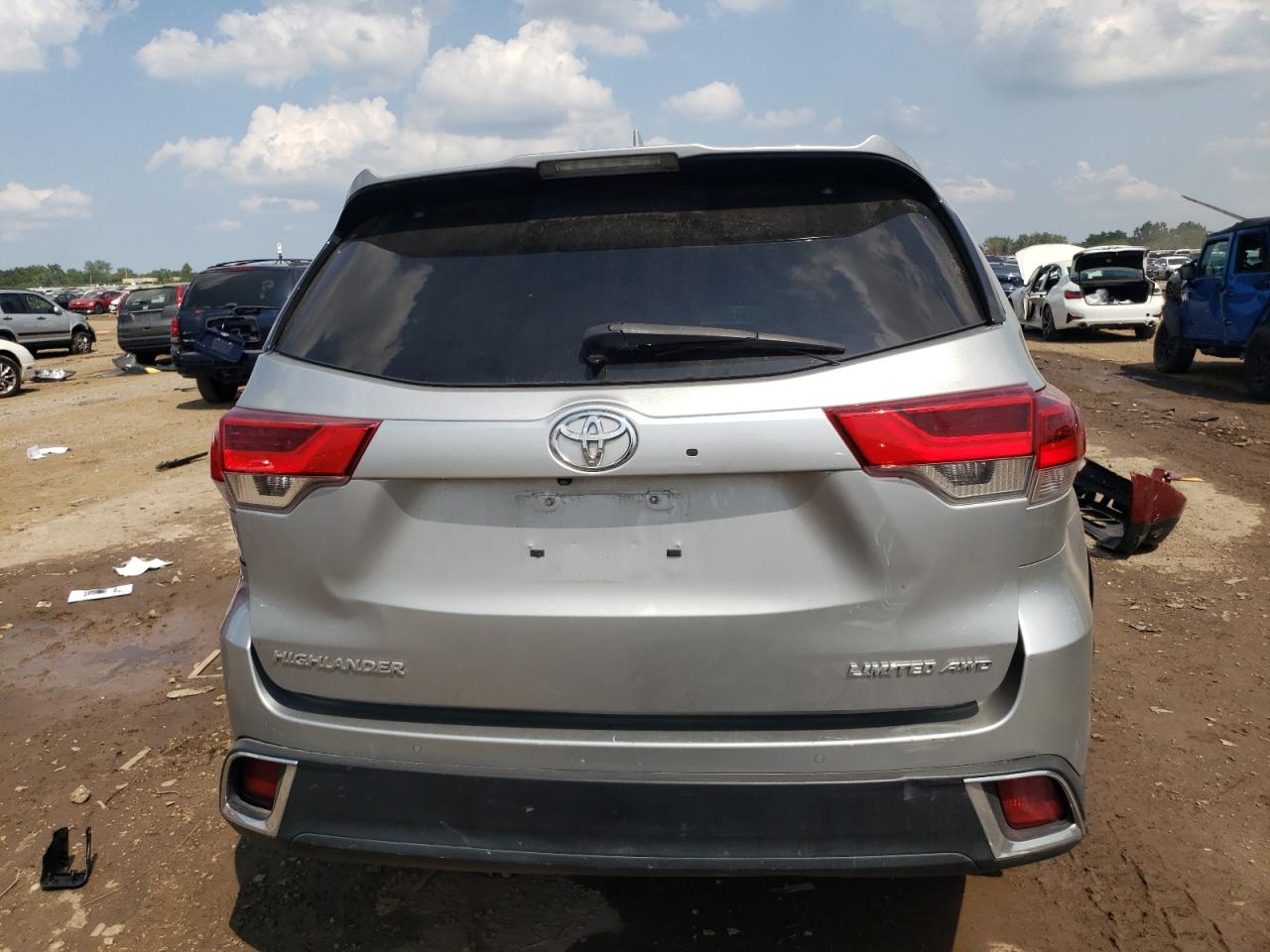 2017 Toyota Highlander Limited VIN: 5TDDZRFH3HS384471 Lot: 62738564