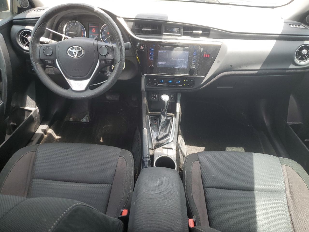 5YFBURHE7JP817328 2018 Toyota Corolla L