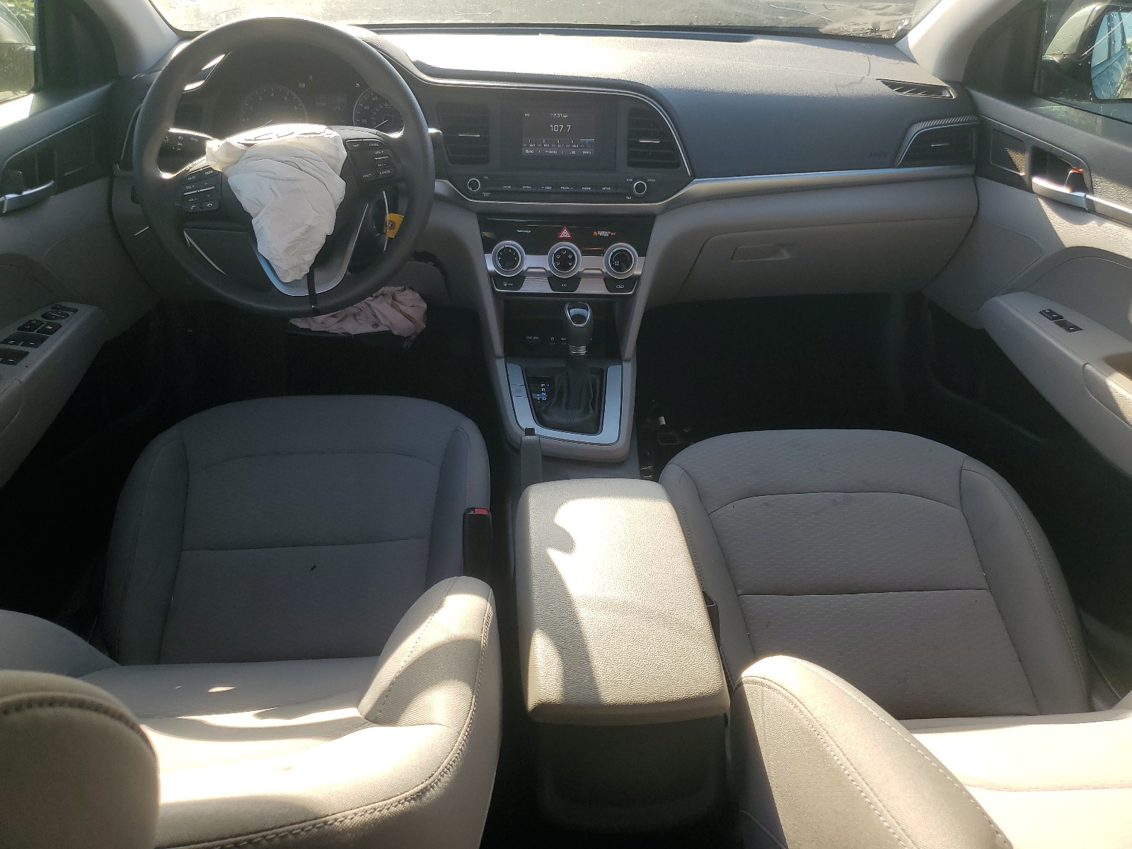 5NPD74LF8KH465264 2019 Hyundai Elantra Se